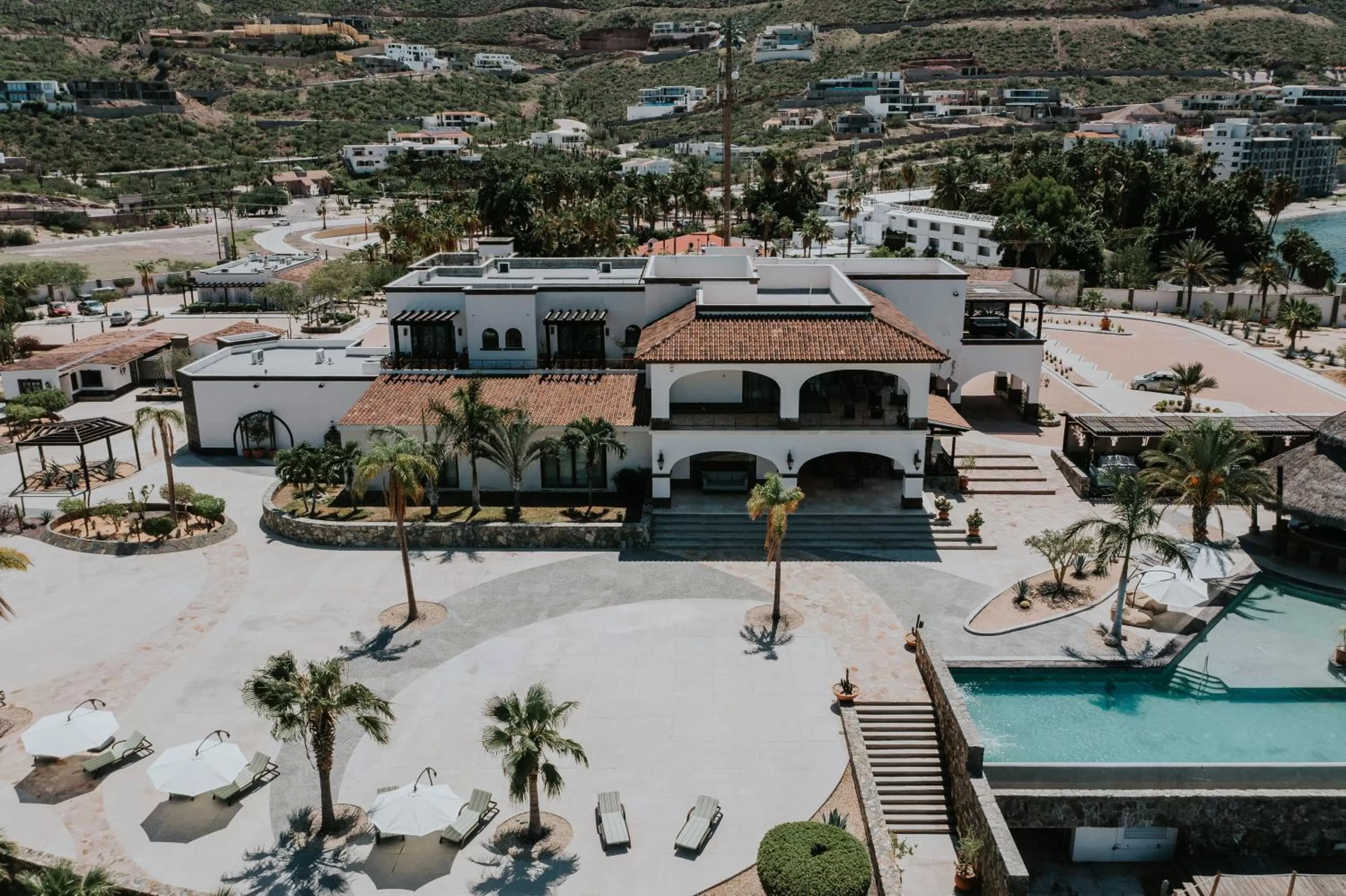 Property building in Orchid House Baja