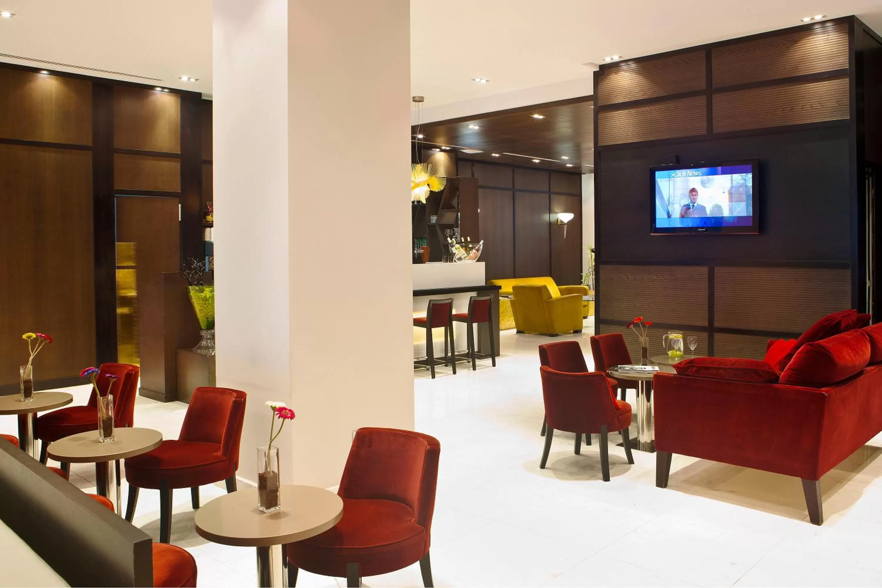 Lounge or bar in Grupotel Gran Via 678
