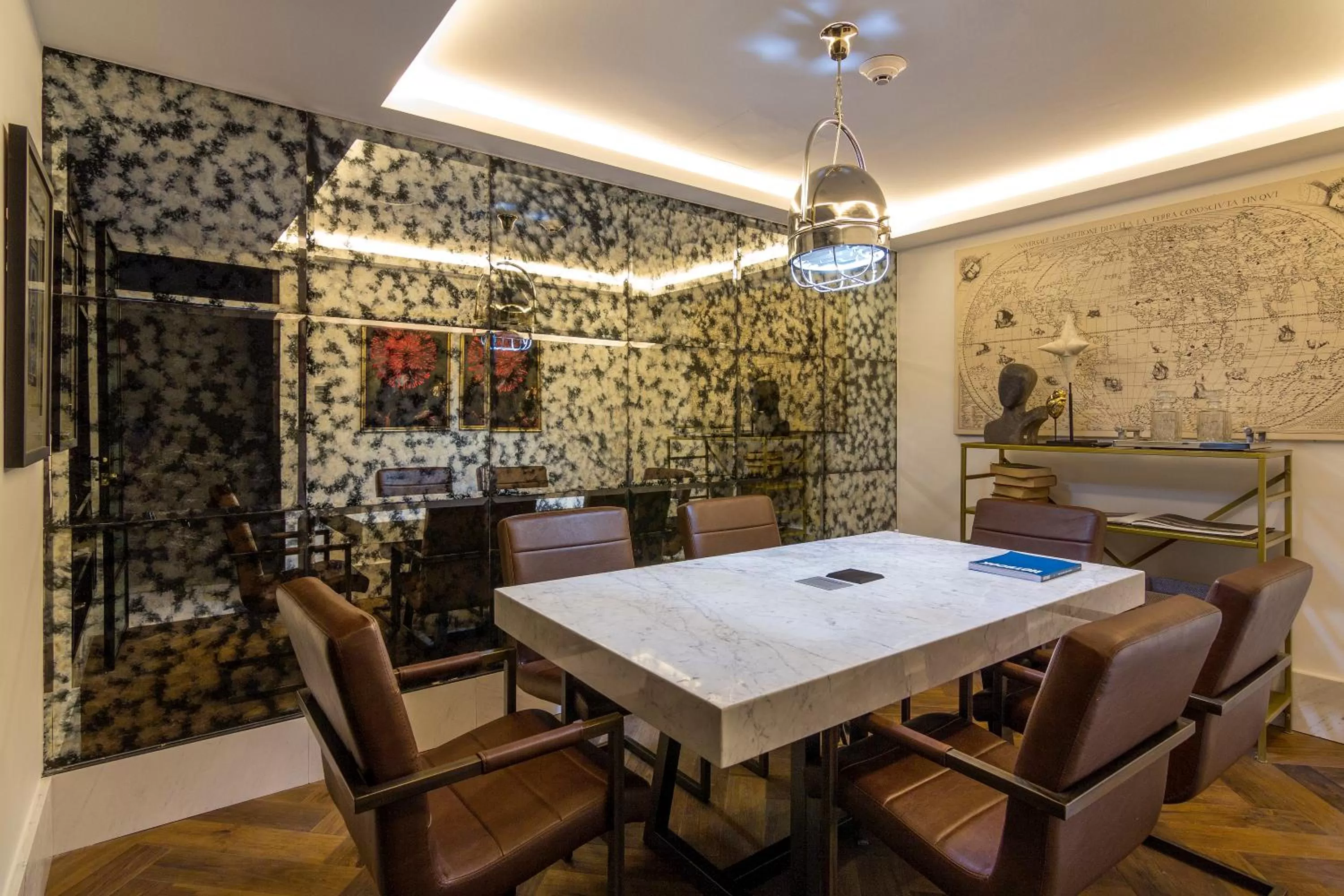 Meeting/conference room in The Wild Oscar