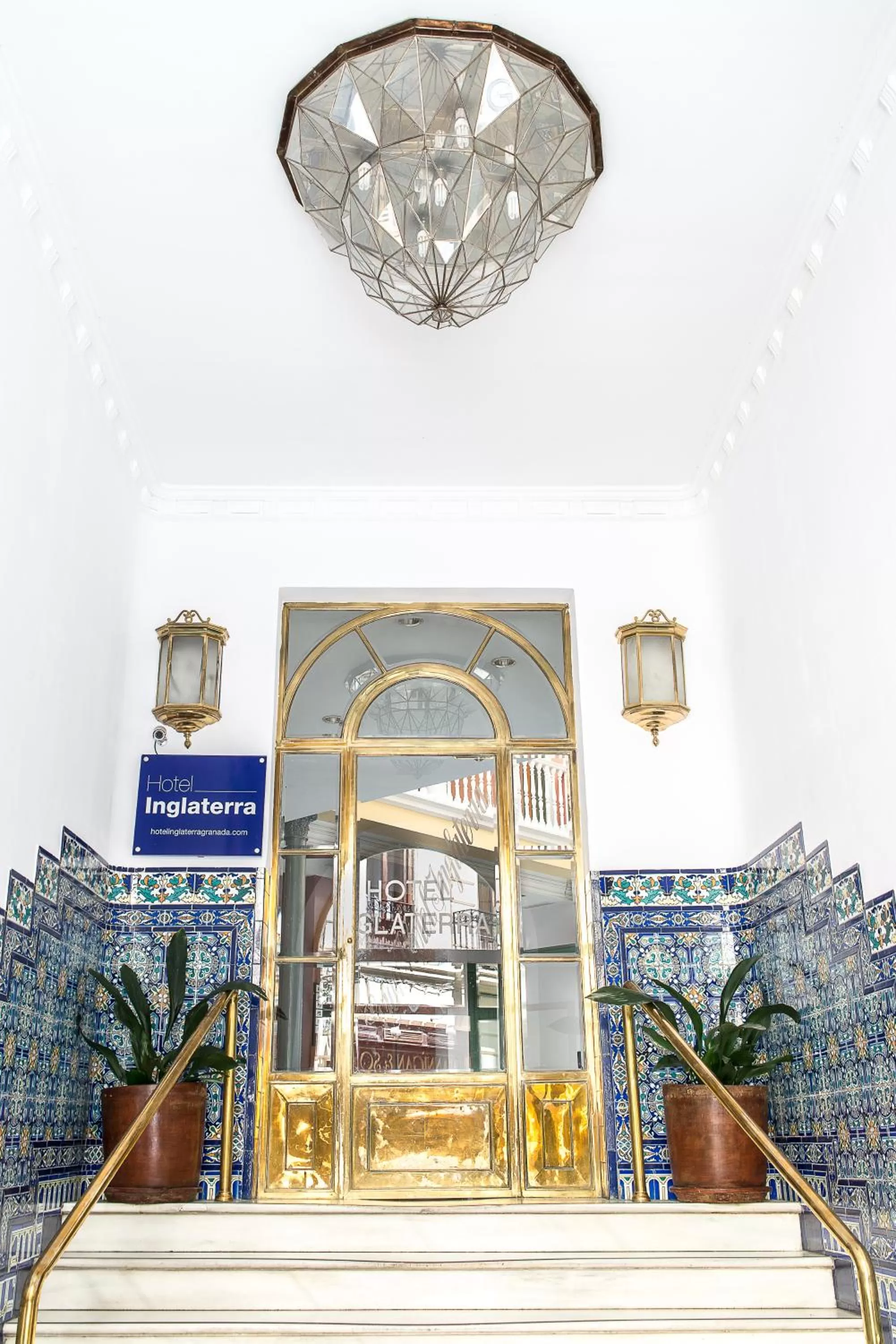 Facade/entrance in Hotel Inglaterra