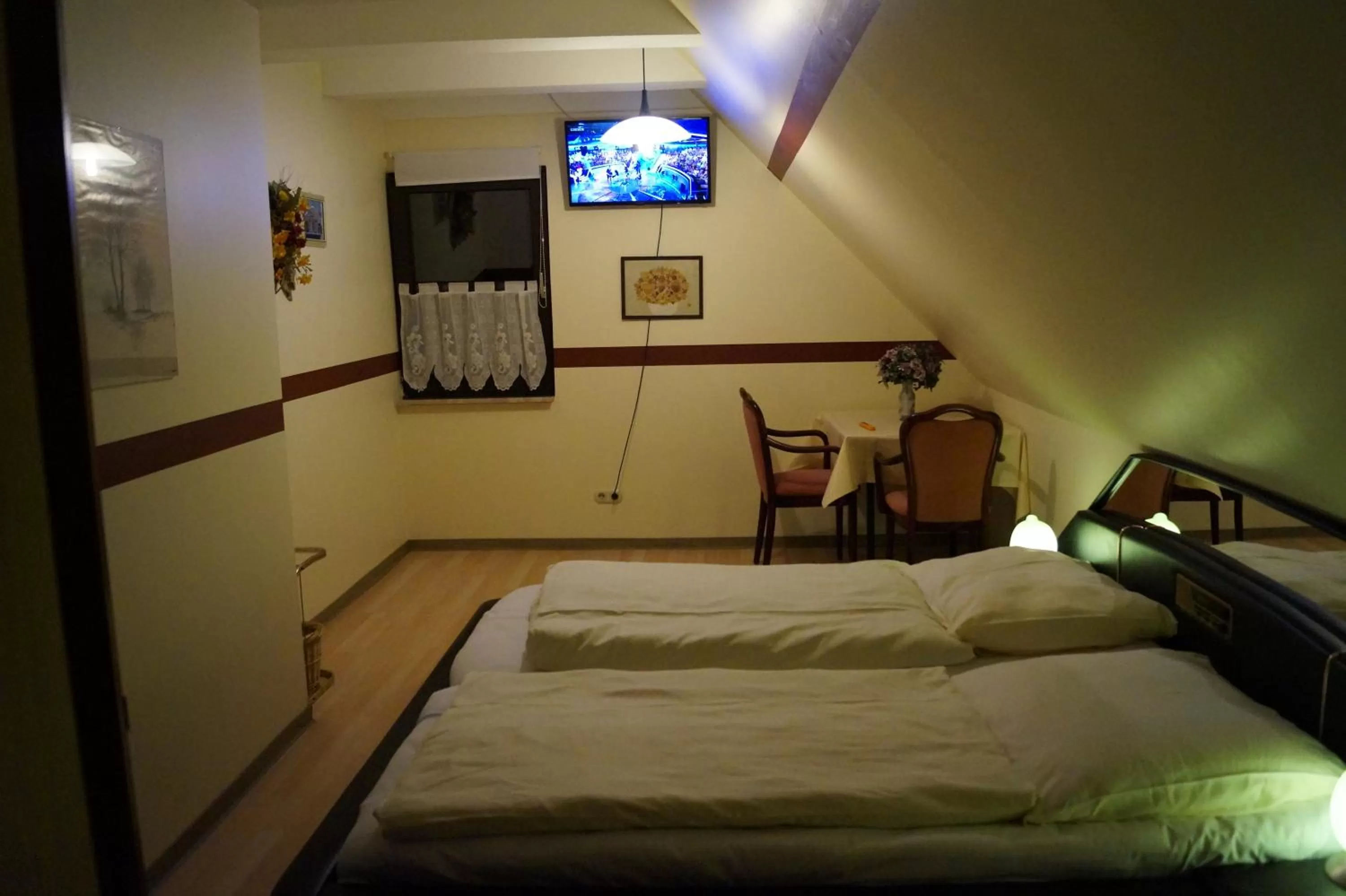 Bedroom, Bed in La Fontana