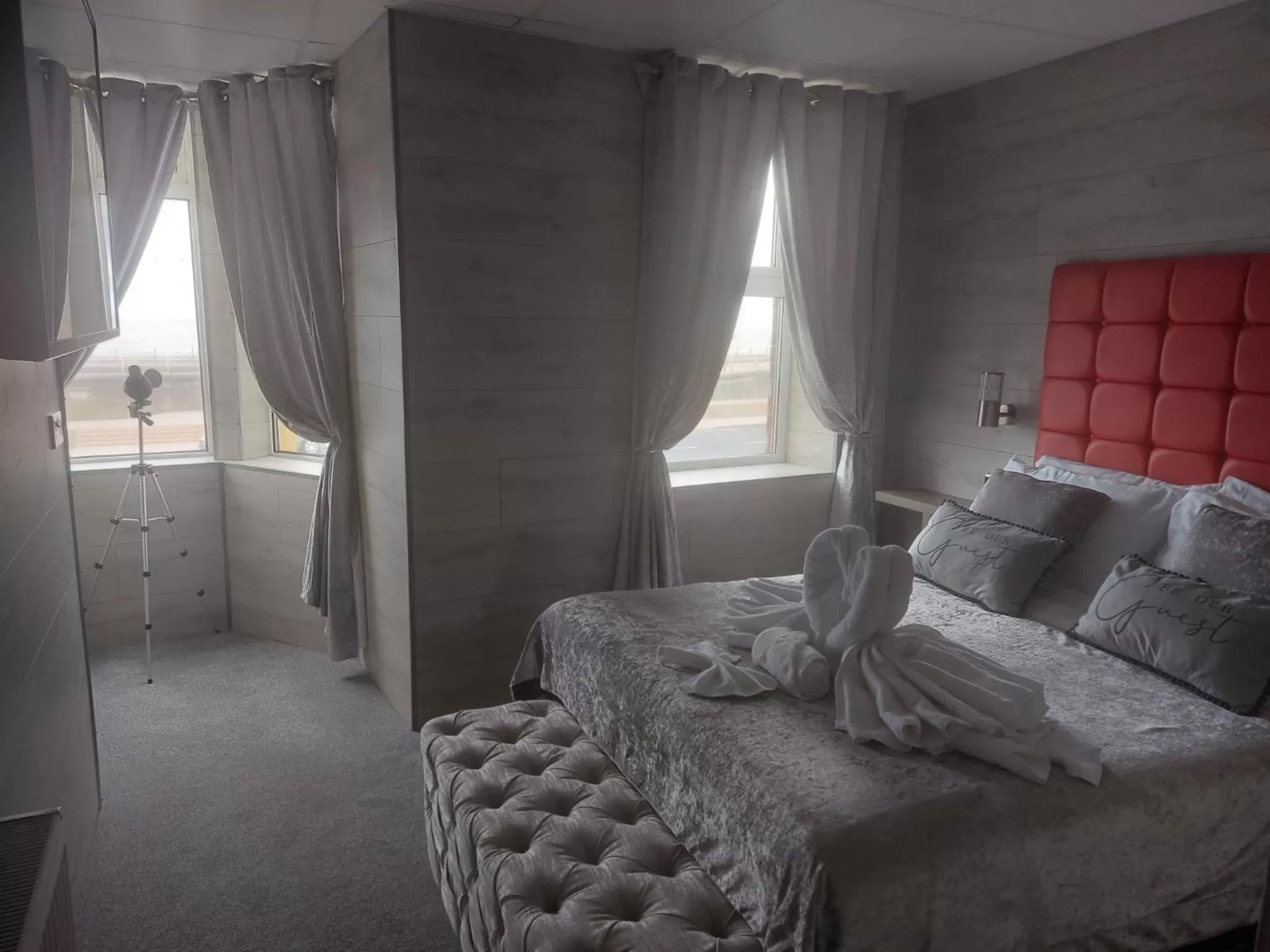 Bedroom, Bed in Kings Boutique Hotel