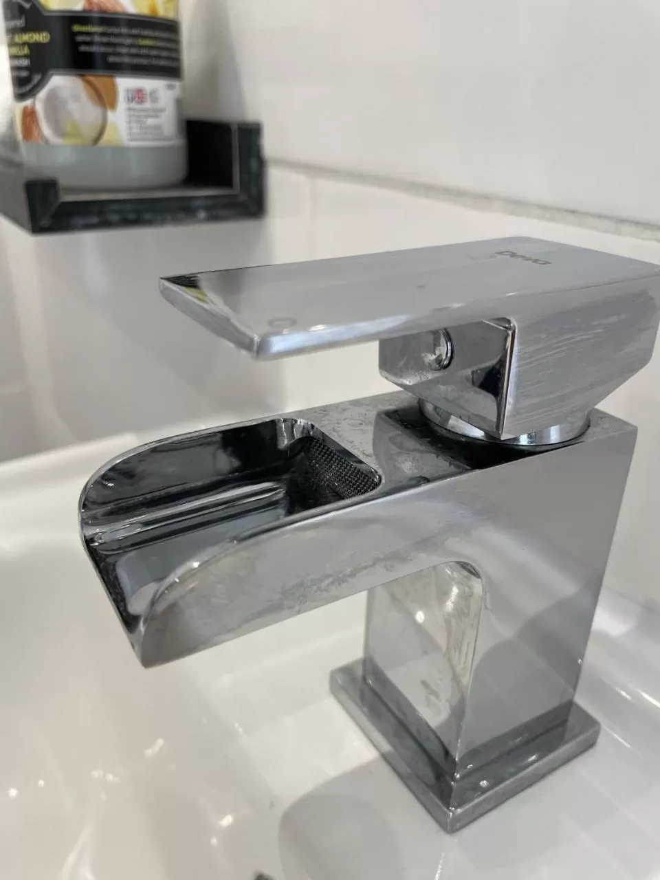 Bathroom in The Whittington and Cat