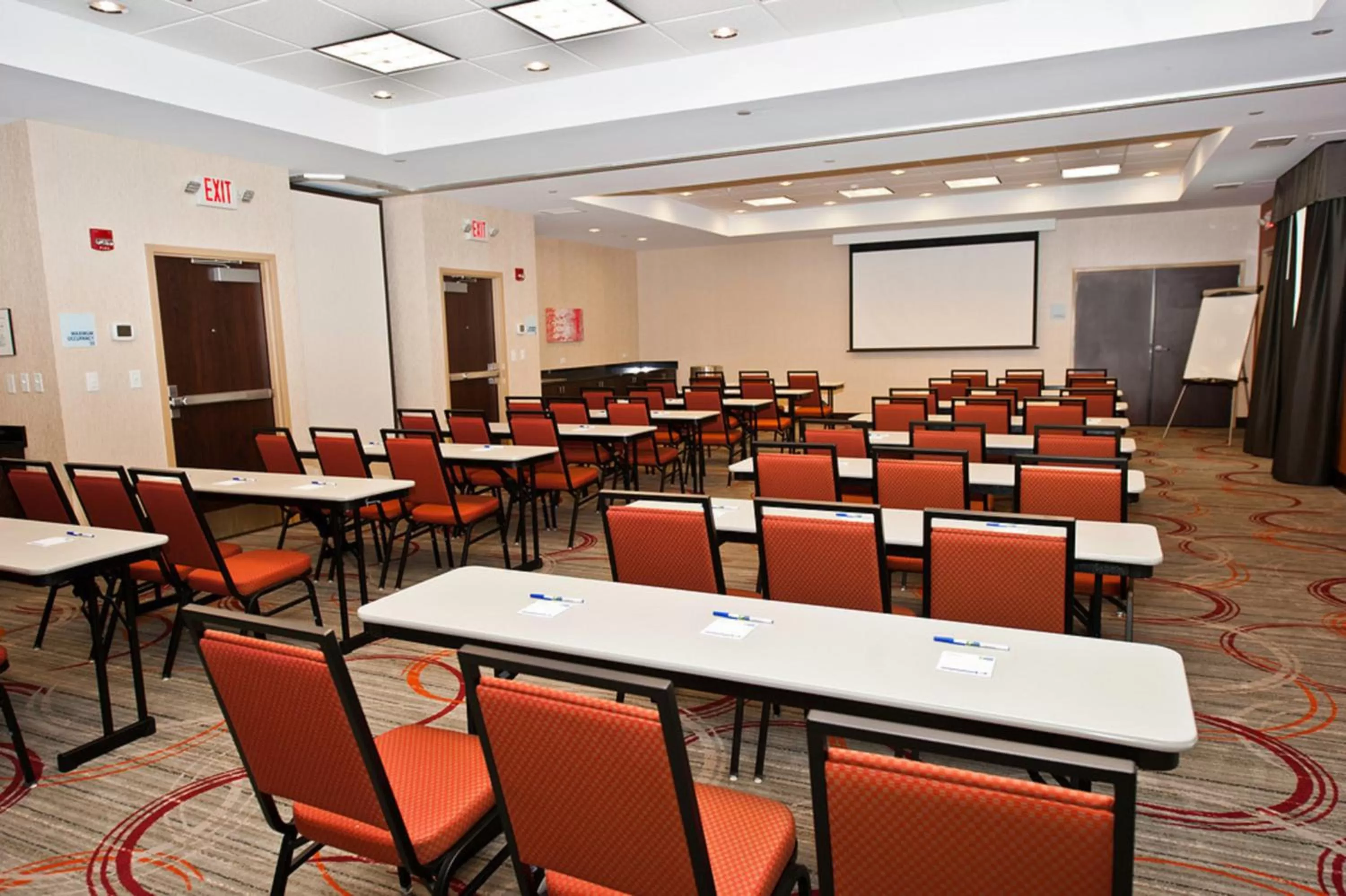 Meeting/conference room in Holiday Inn Express & Suites Columbus - Easton Area by IHG
