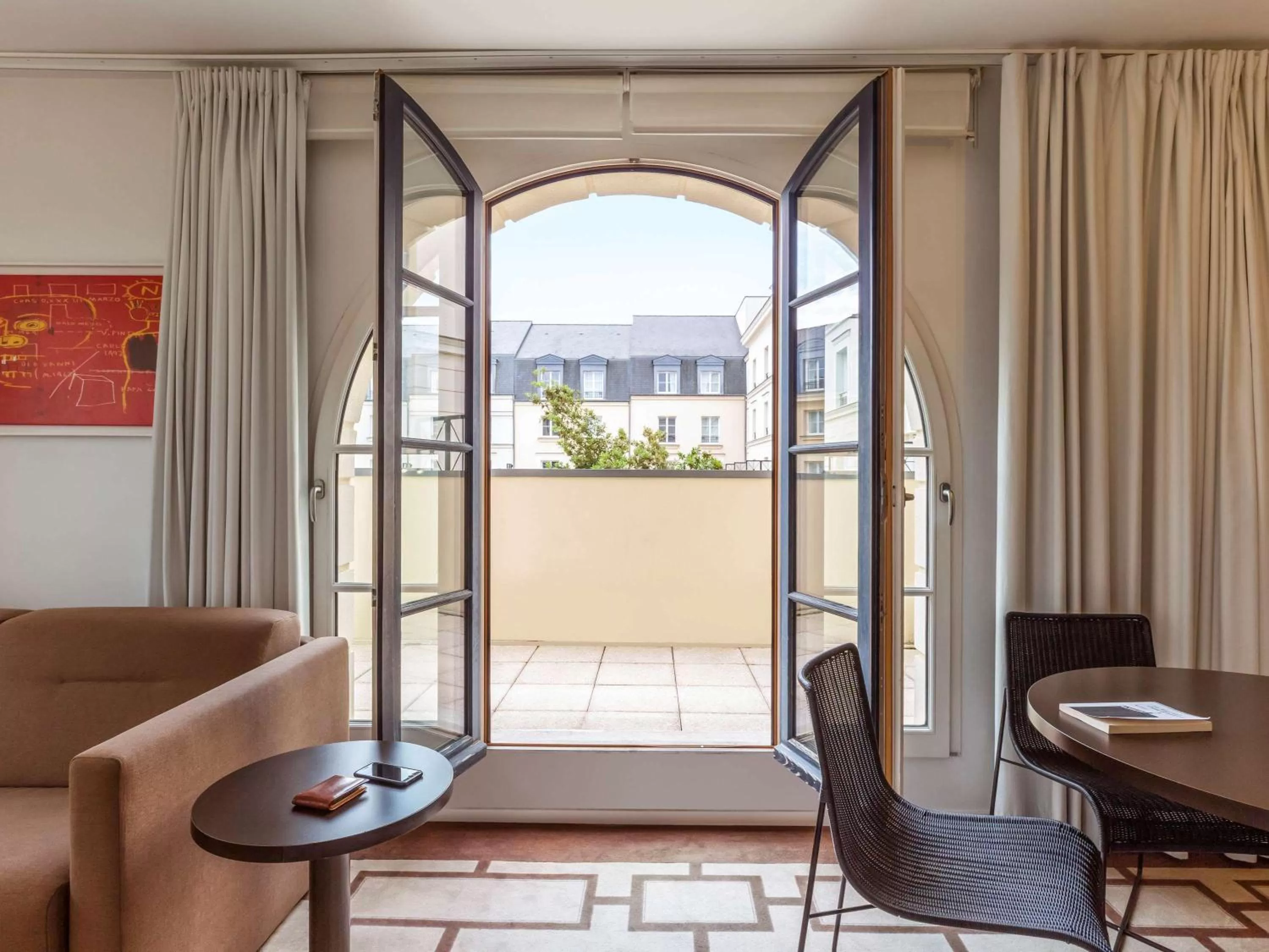 Photo of the whole room in Adagio Serris Val d Europe