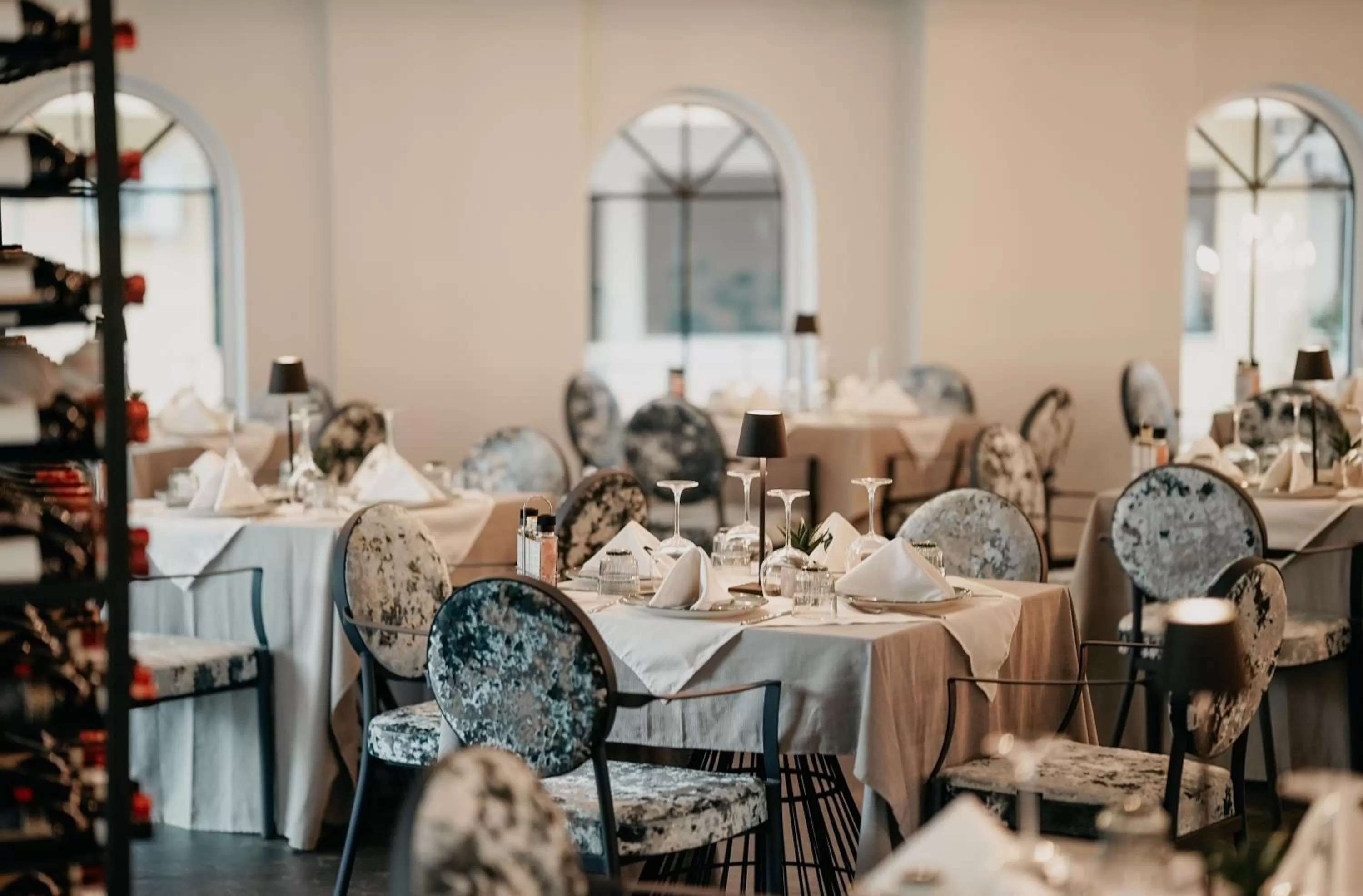 Restaurant/places to eat in Martiness Hotel Durres