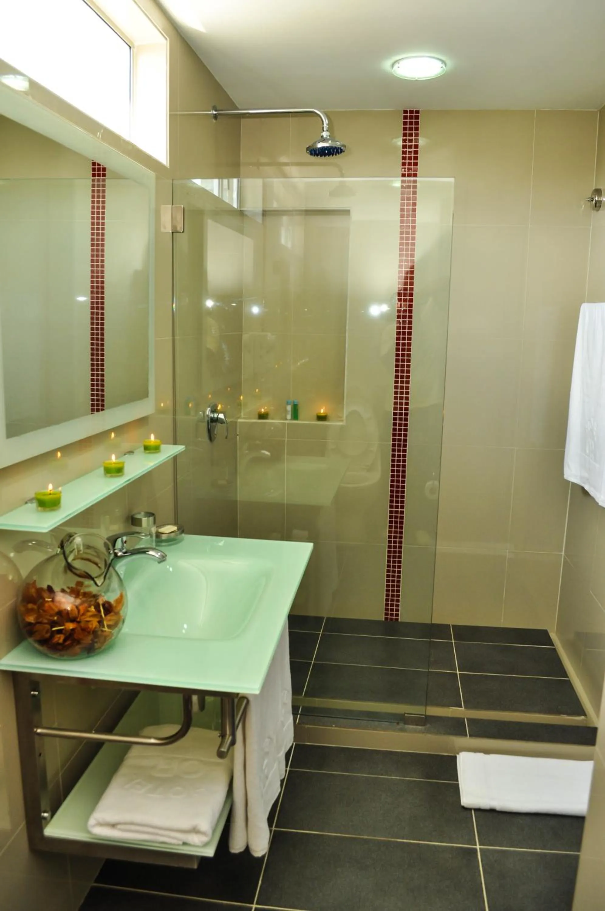 Shower in Hotel Or Cartagena