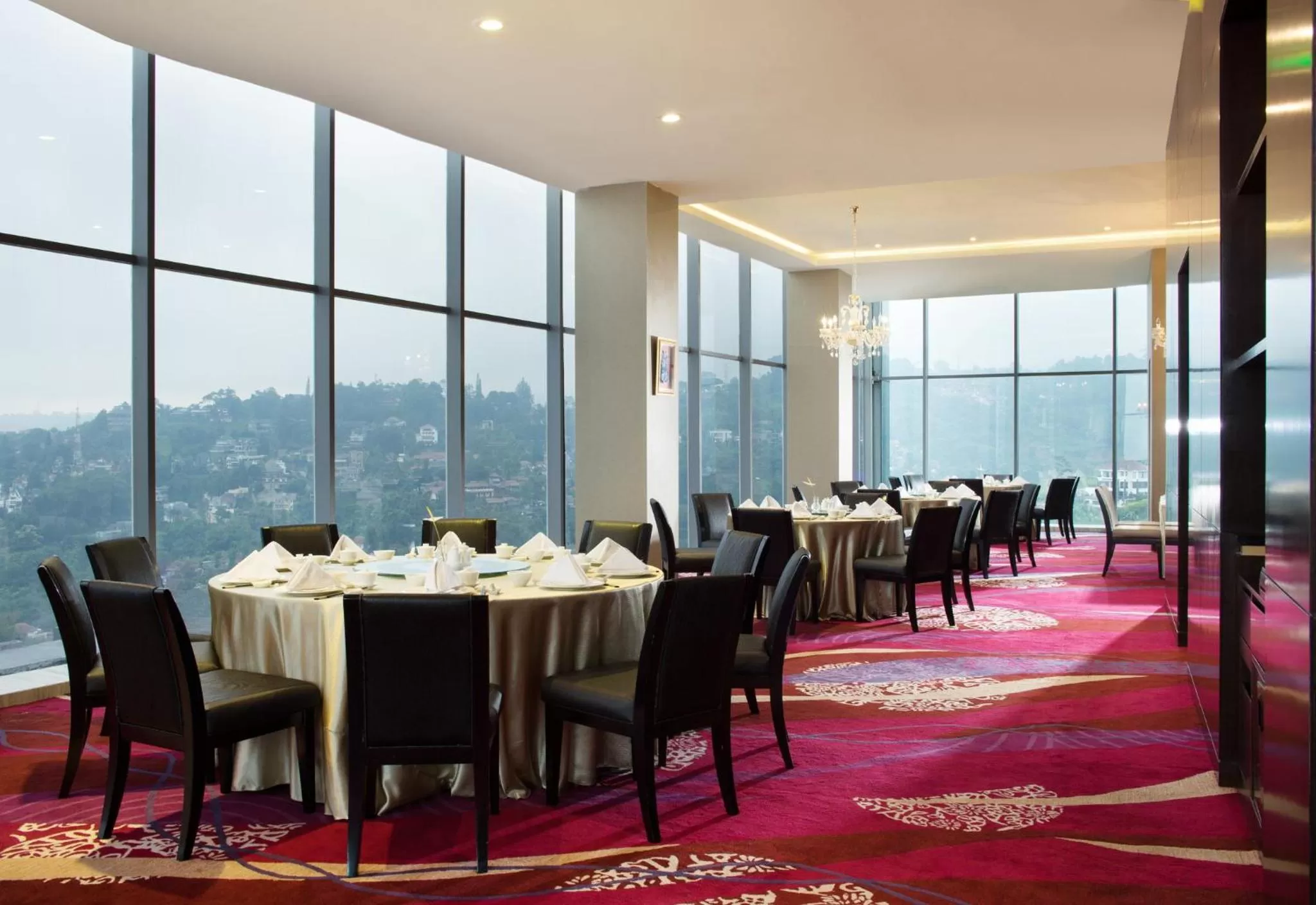 Restaurant/places to eat in InterContinental Bandung Dago Pakar by IHG