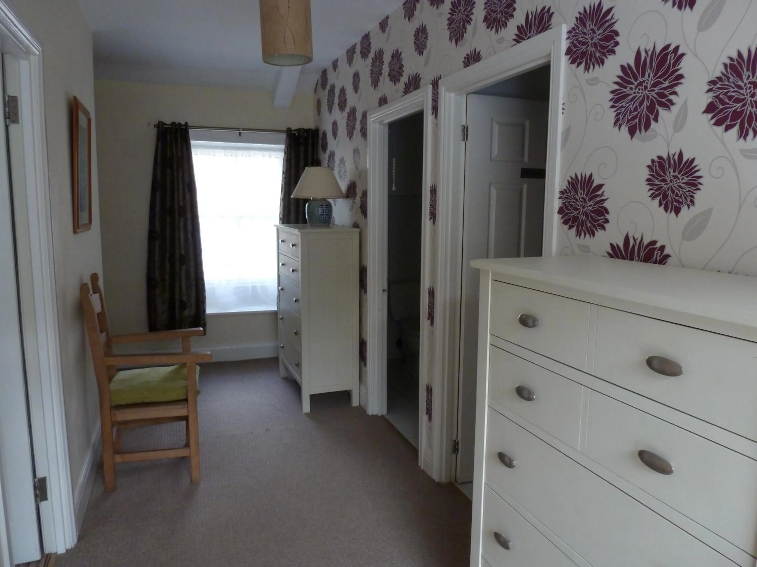 Area and facilities in Hedgefield House