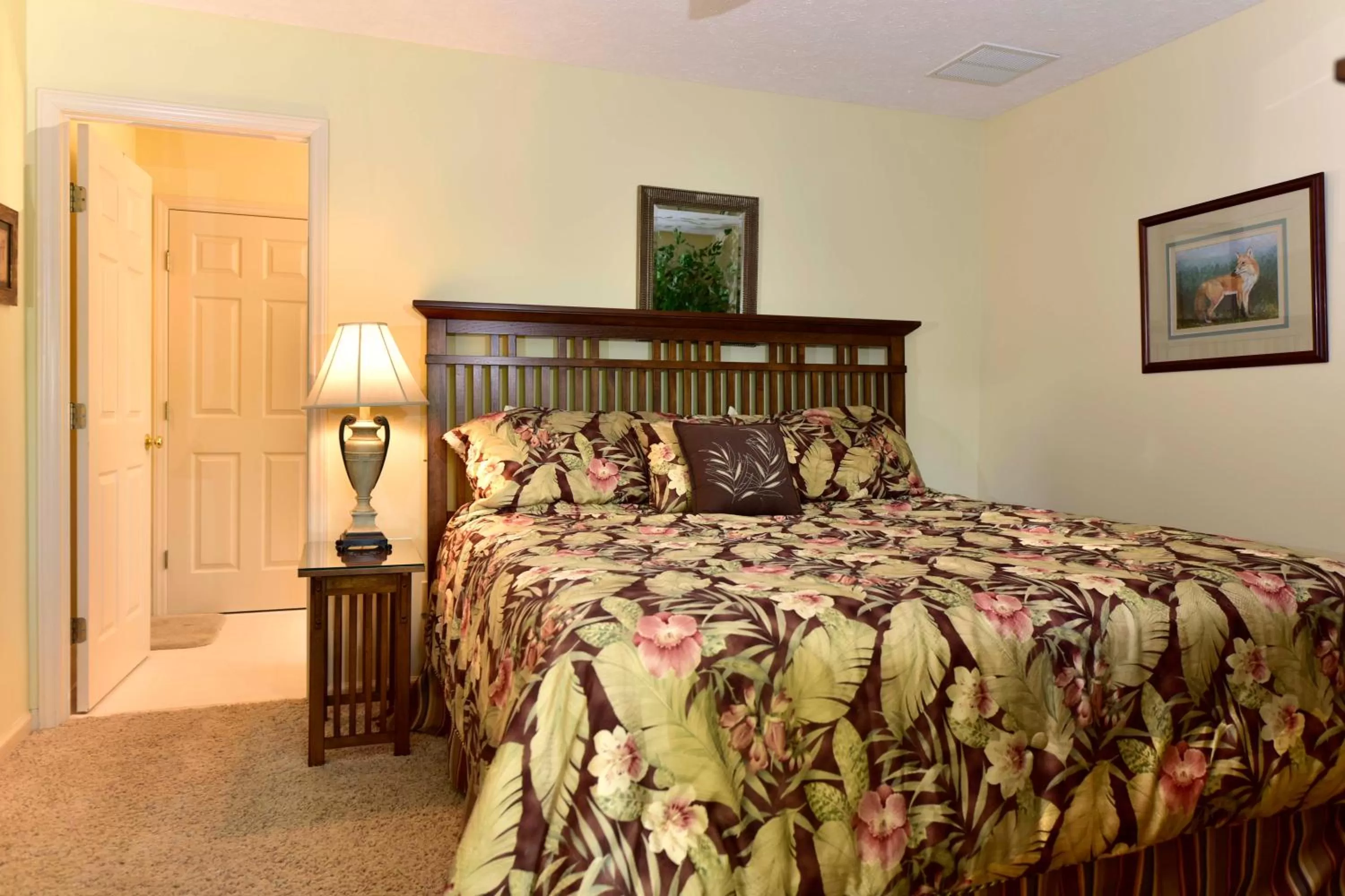 Bedroom, Bed in Chetola Resort Condominiums