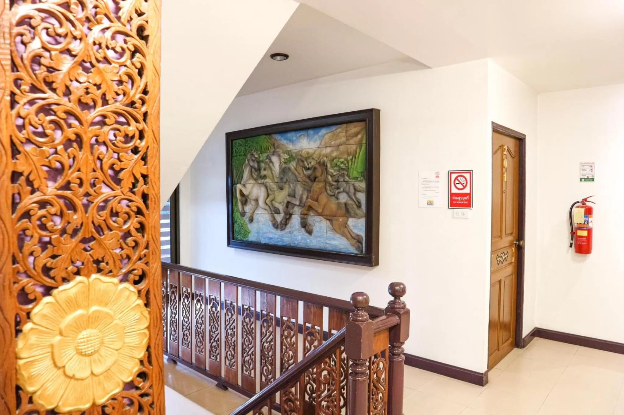 Decorative detail in Ban Ao Thong