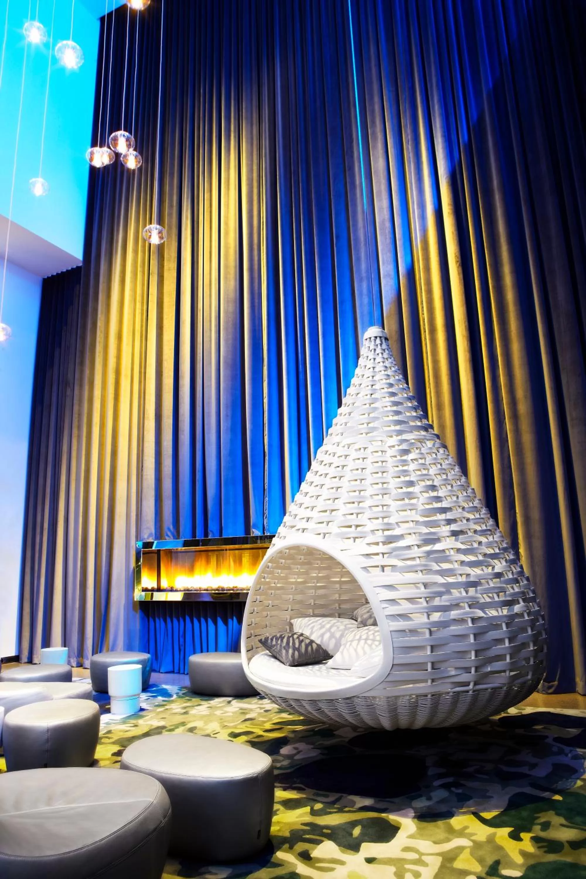 Seating area in Radisson Blu Mall of America