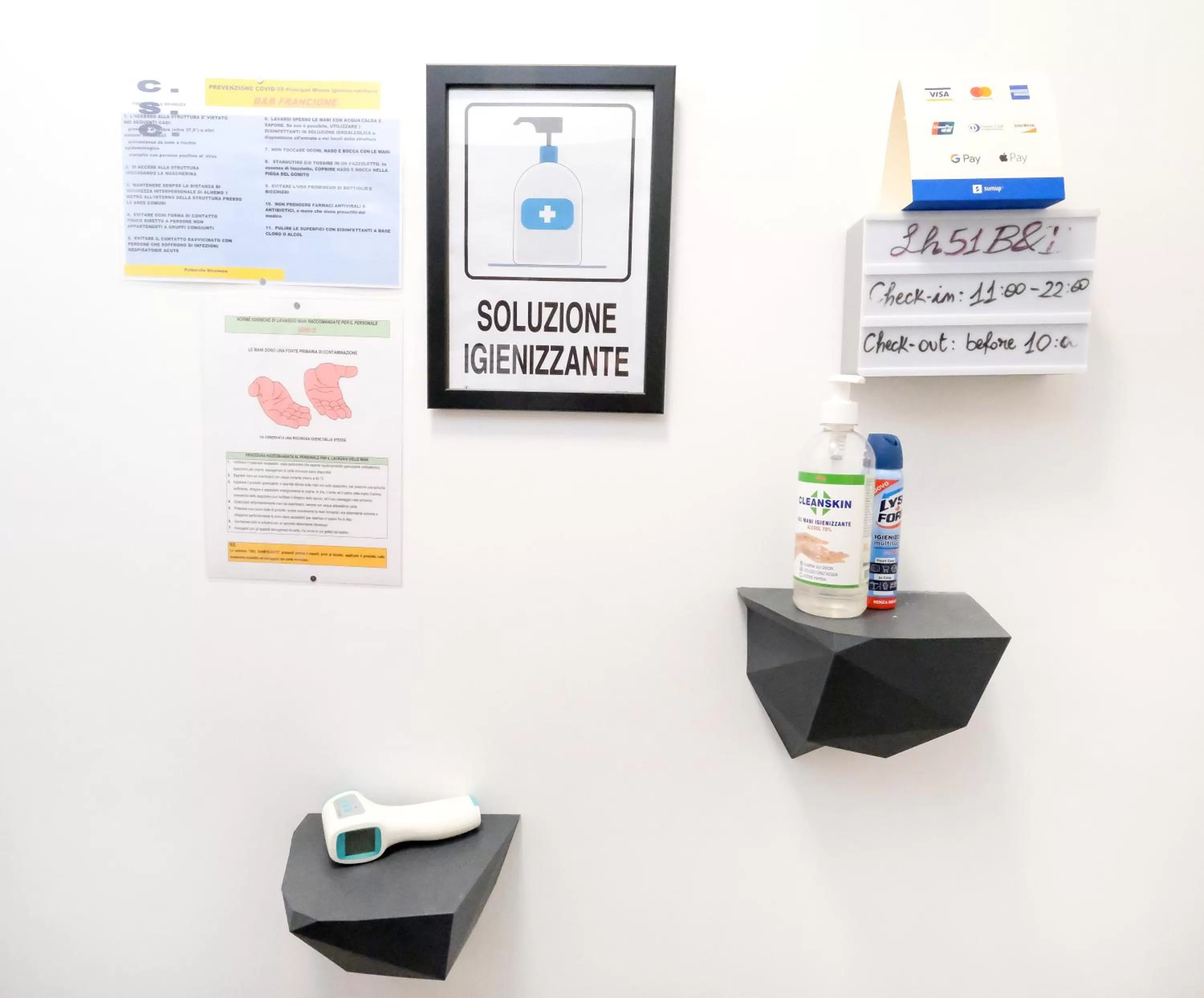 Lobby or reception in LH51 Rooms