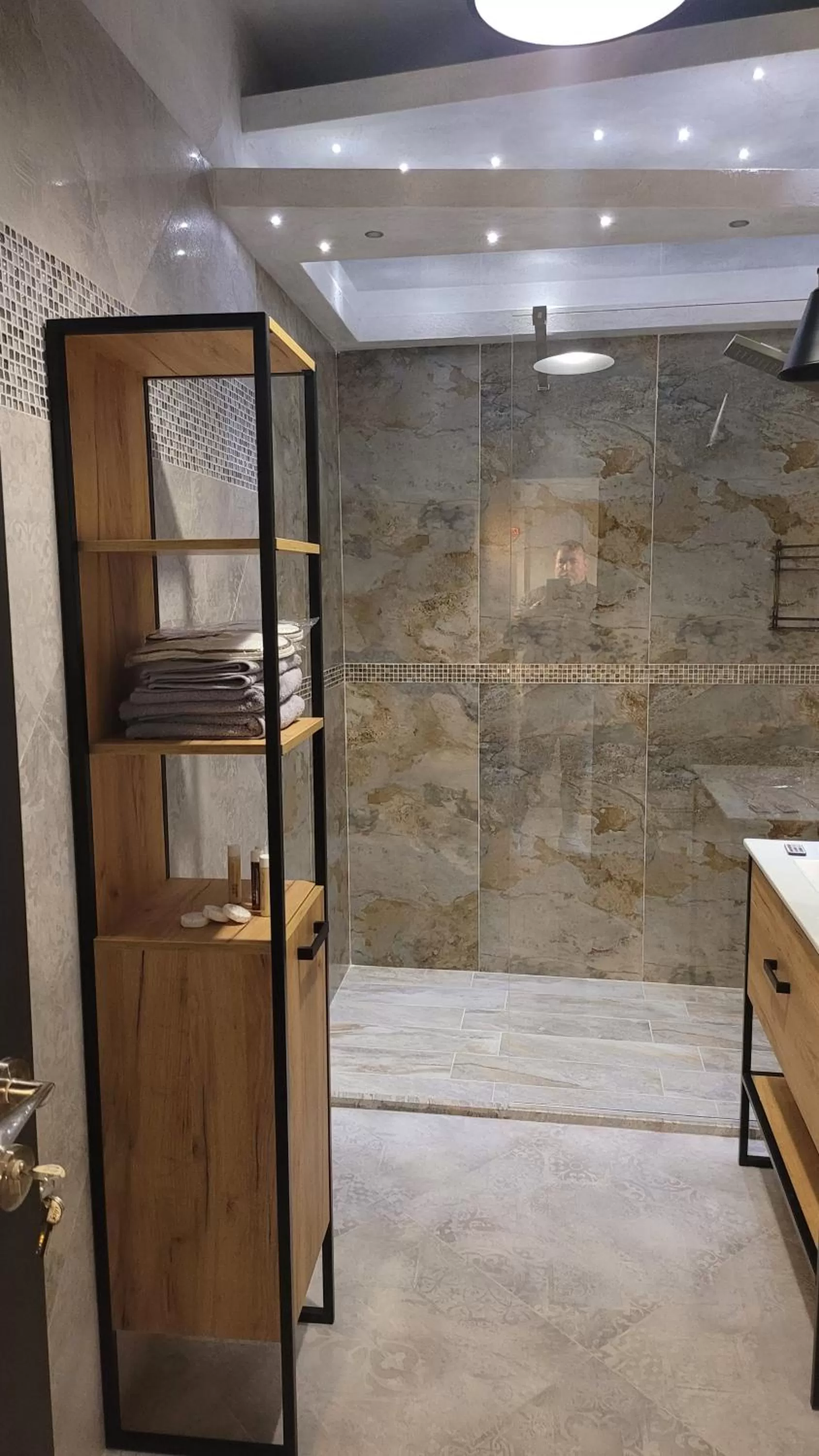 Shower, Bathroom in Terrace Suites Iasi