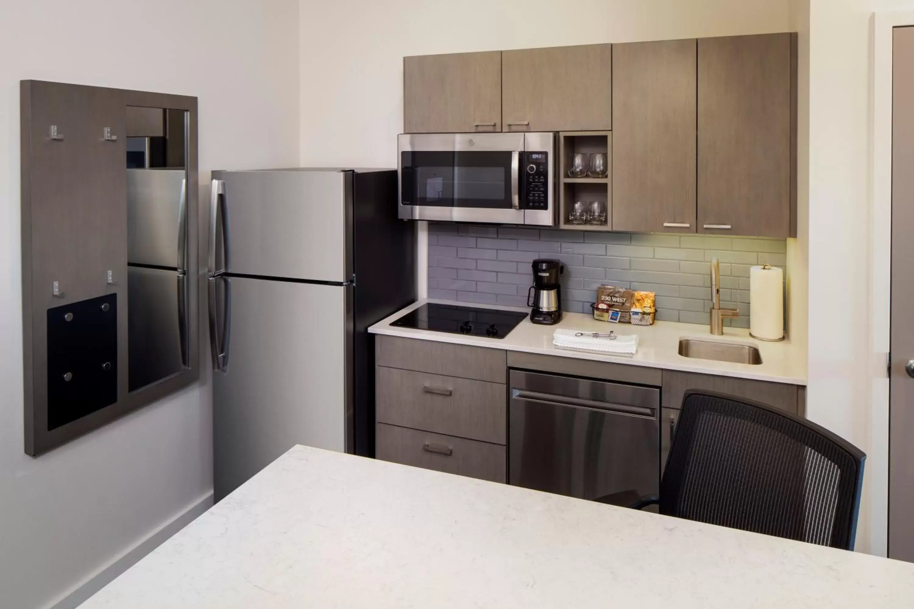 One-Bedroom King Suite with Sofa Bed and Kitchen in Hyatt House Augusta Downtown One-Bedroom King Suite with Sofa Bed and Kitchen in Hyatt House Augusta Downtown