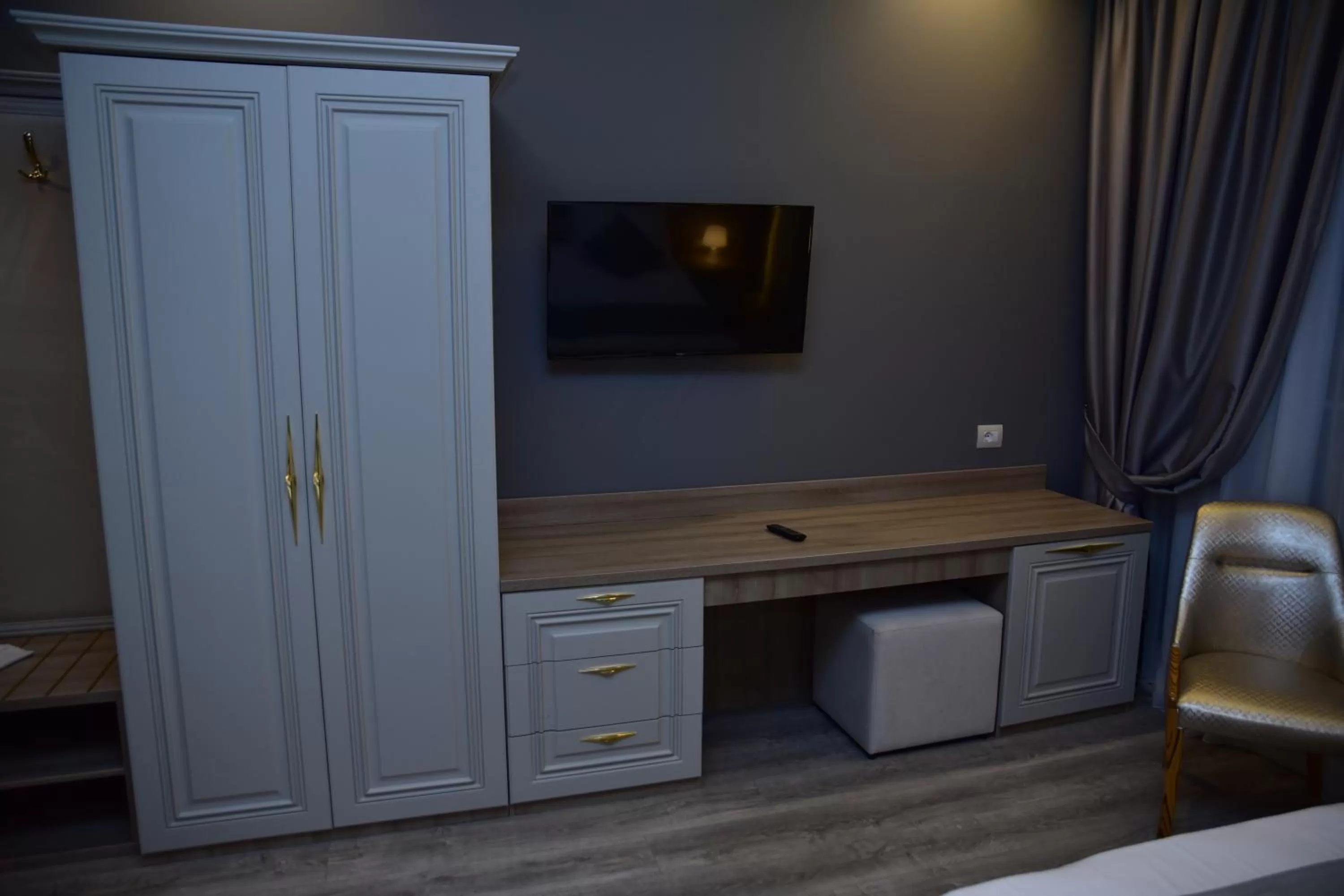 TV/Entertainment Center in The King Resort