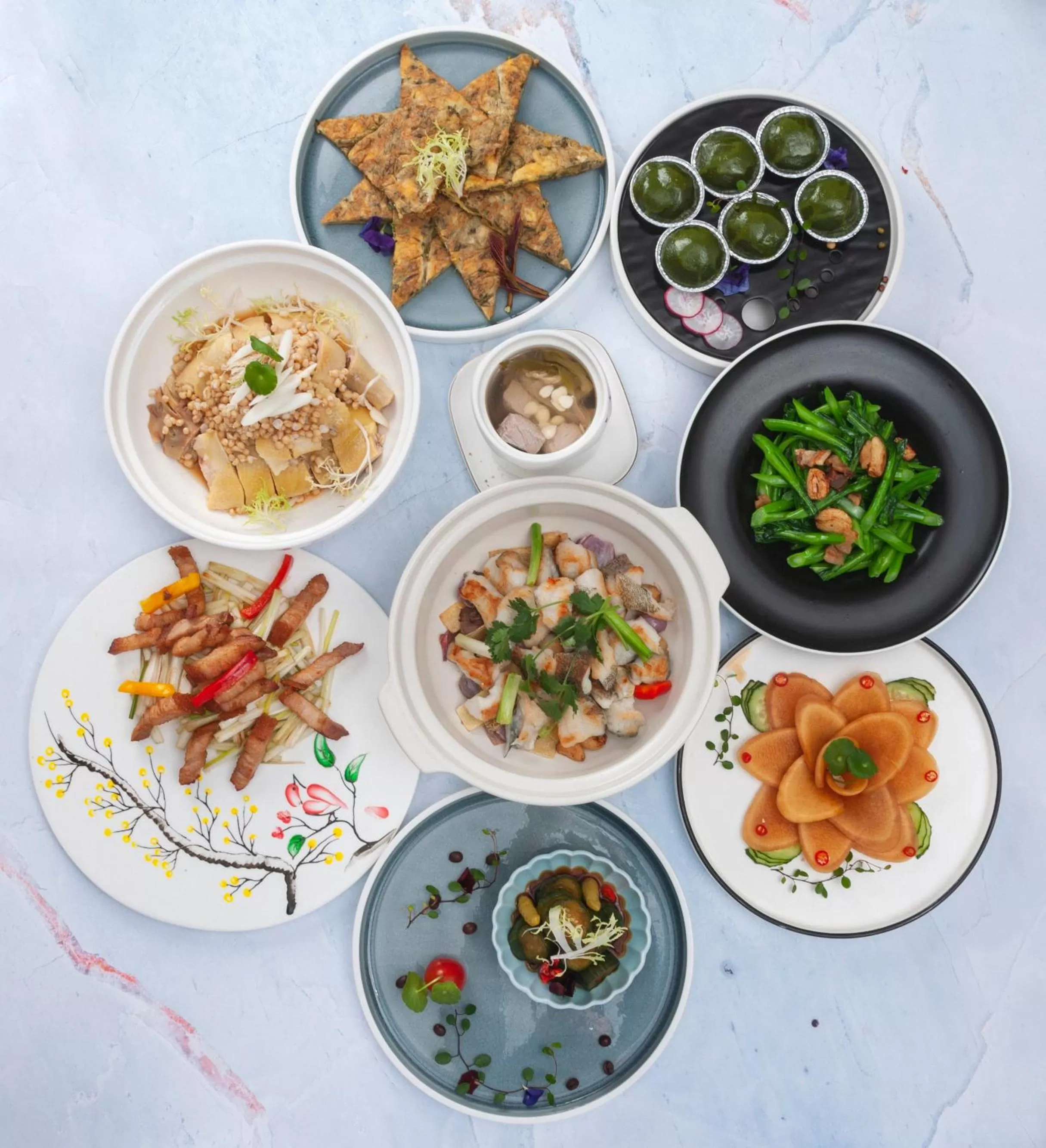 Food and drinks in Crowne Plaza Guangzhou City Centre by IHG