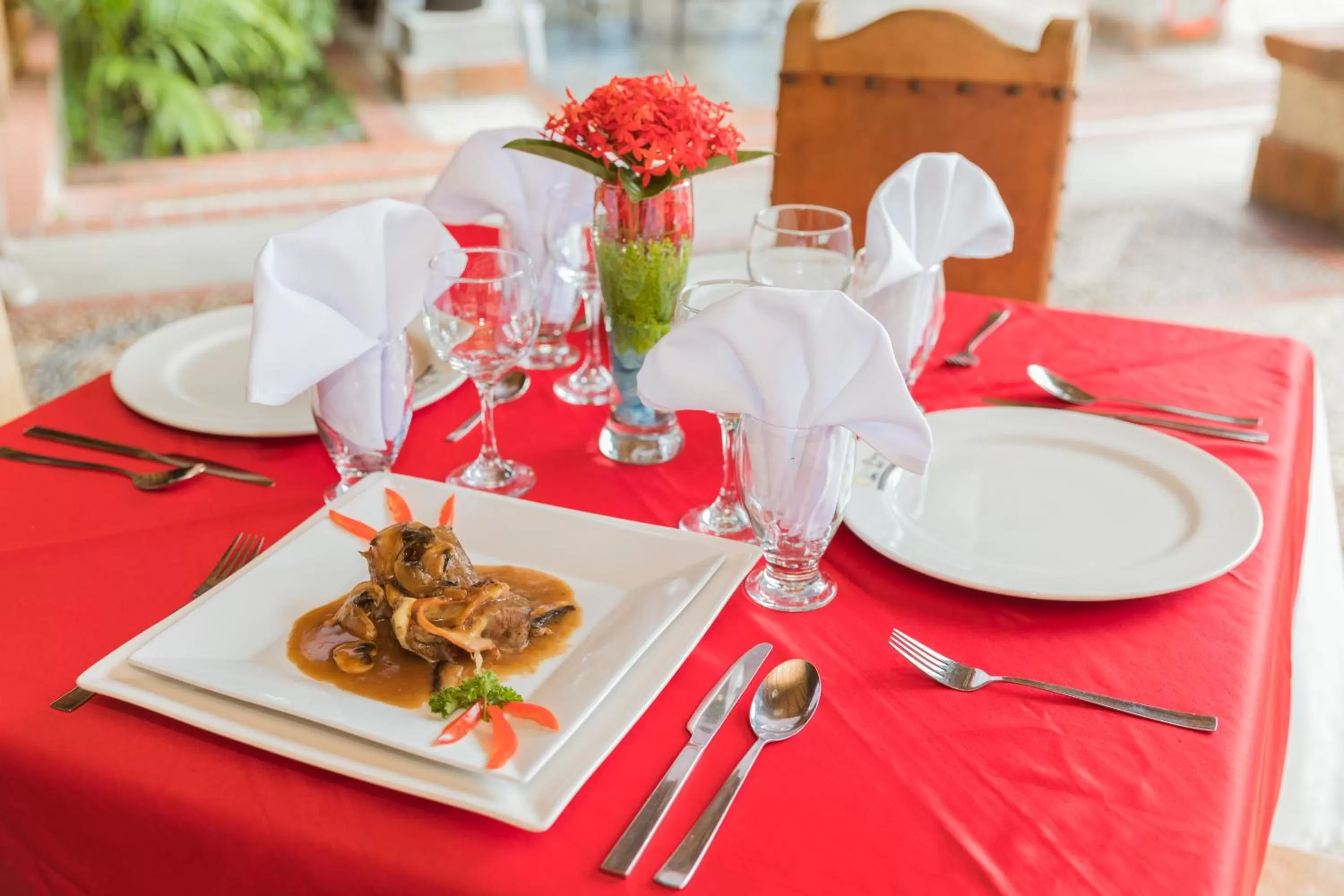 Property building, Restaurant/Places to Eat in Hotel Portón del Sol