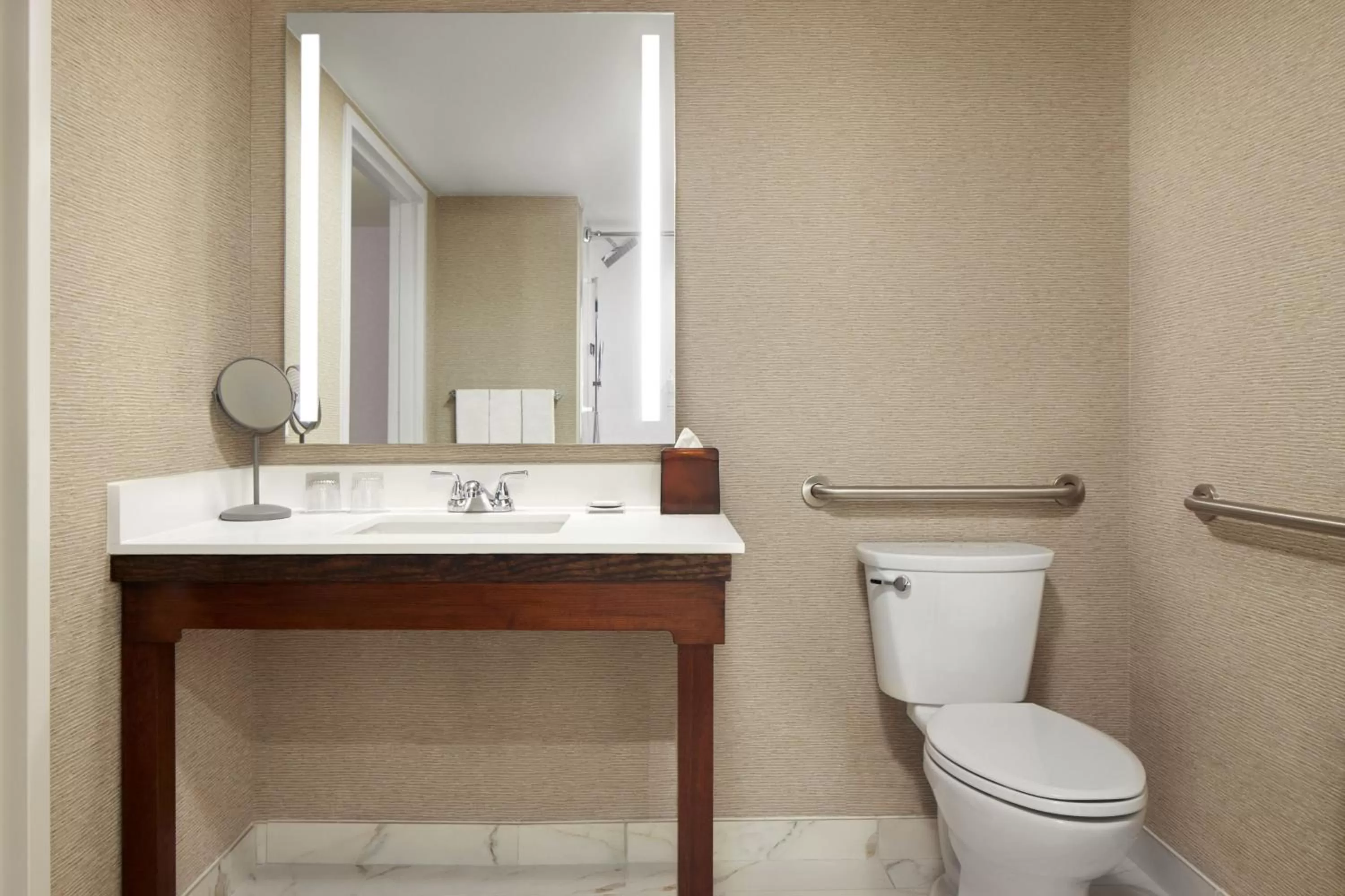 Bathroom in Philadelphia Marriott Downtown