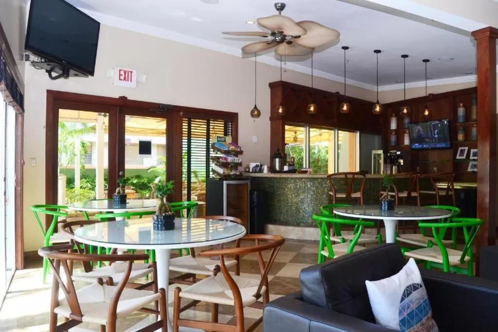 Seating area in Victoria Park Hotel