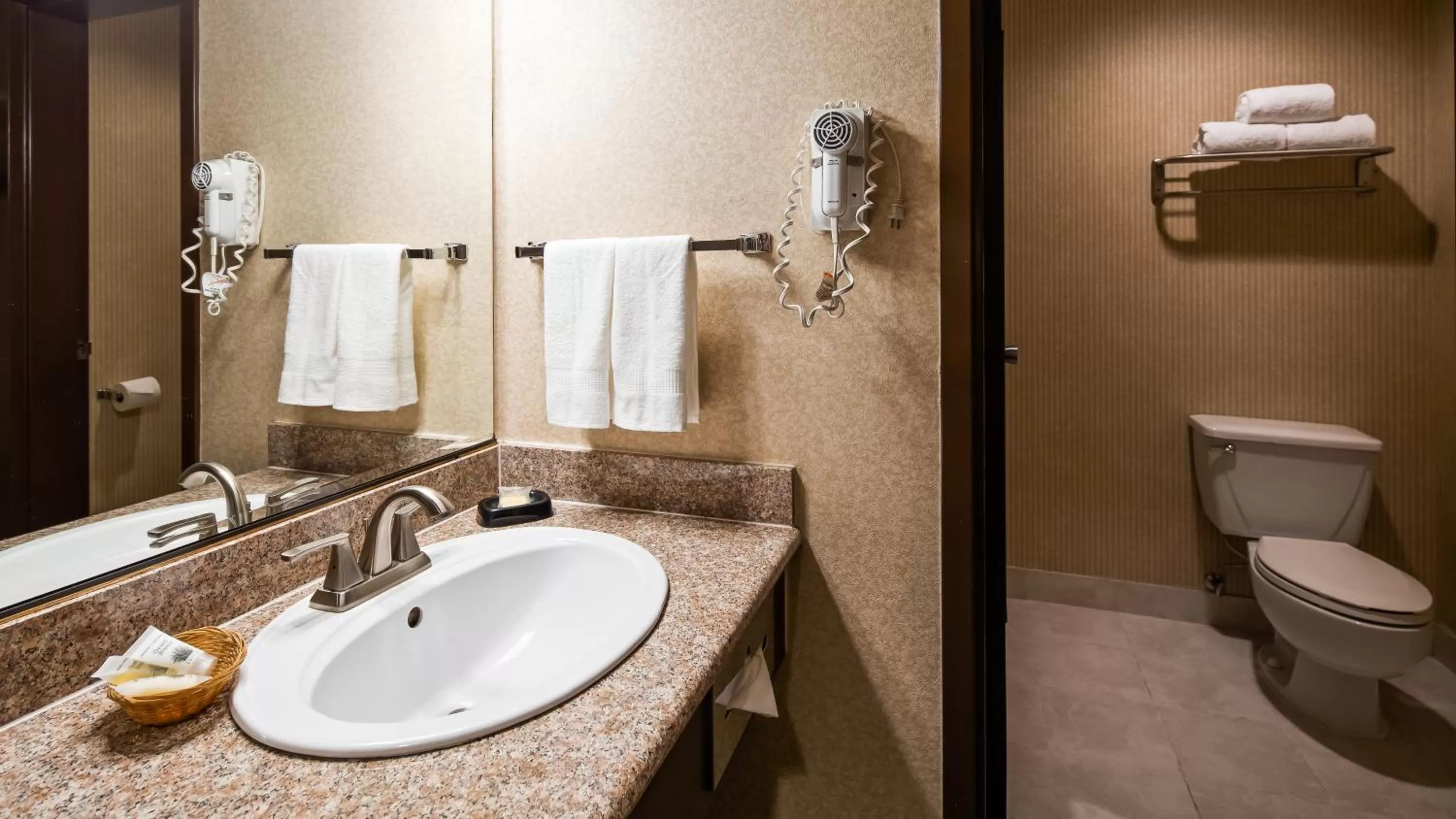 Junior Suite in SureStay Plus Hotel by Best Western Reno Airport