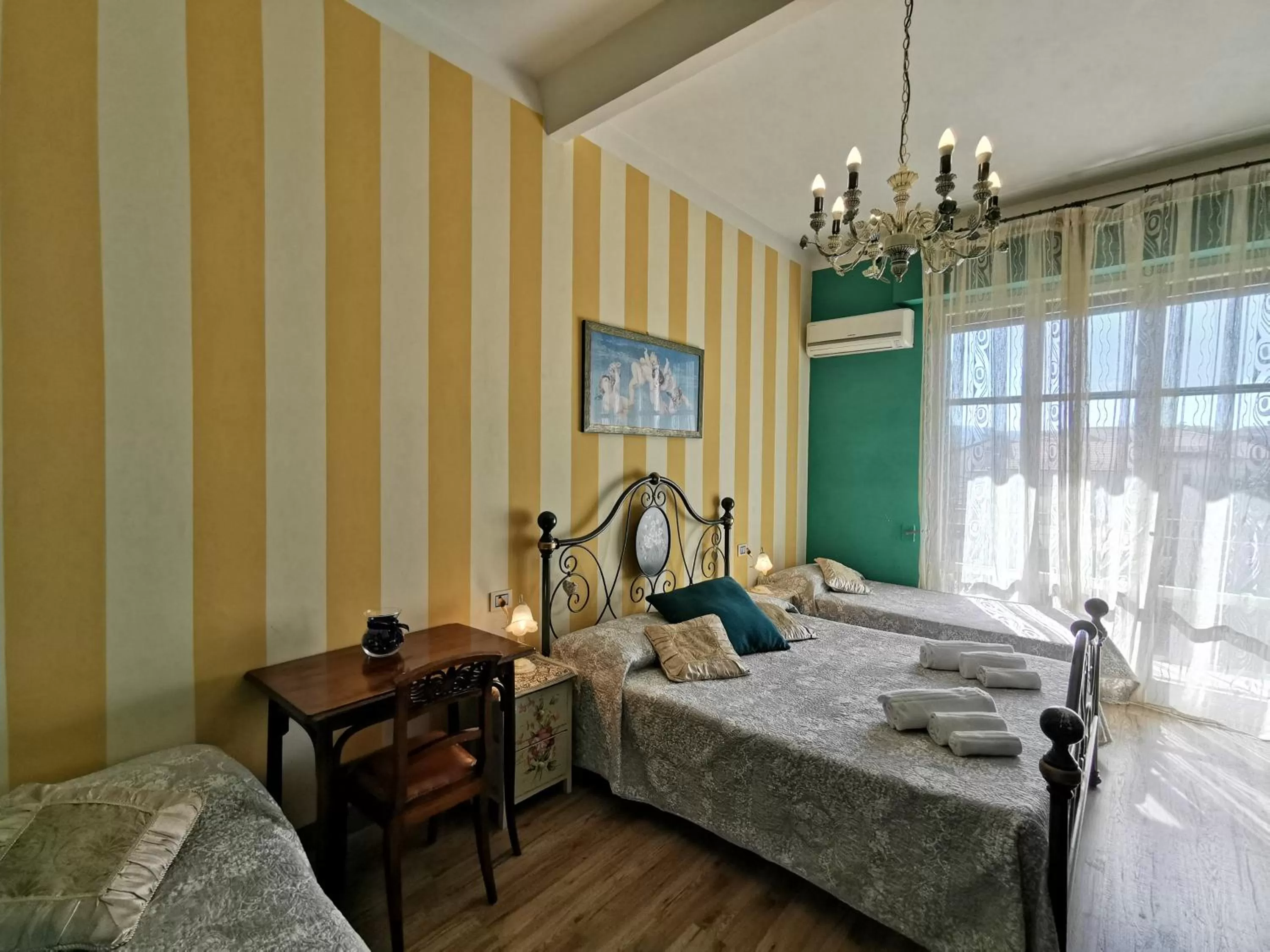 Photo of the whole room, Bed in San Lorentino Guest House