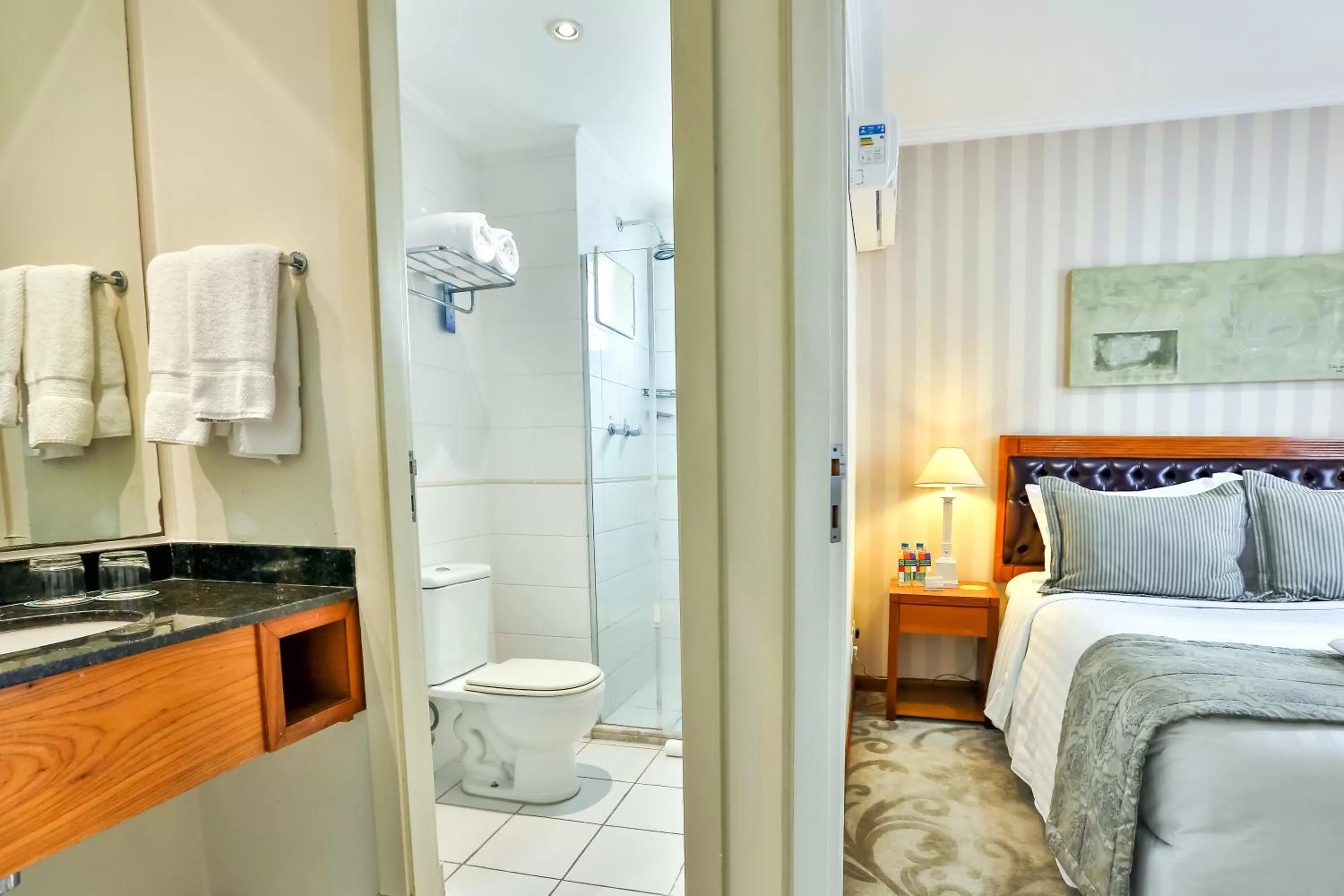 Bedroom, Bed in Quality Suites Vila Olimpia