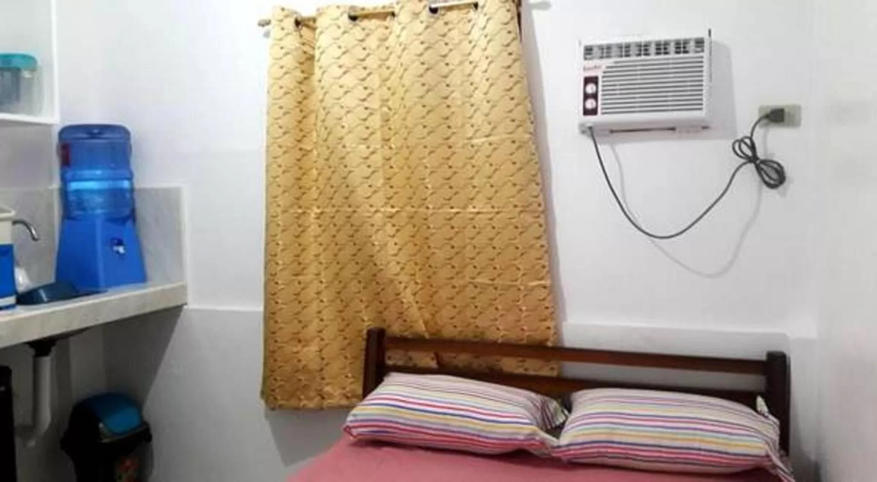 Bed in Gaea's Apartments