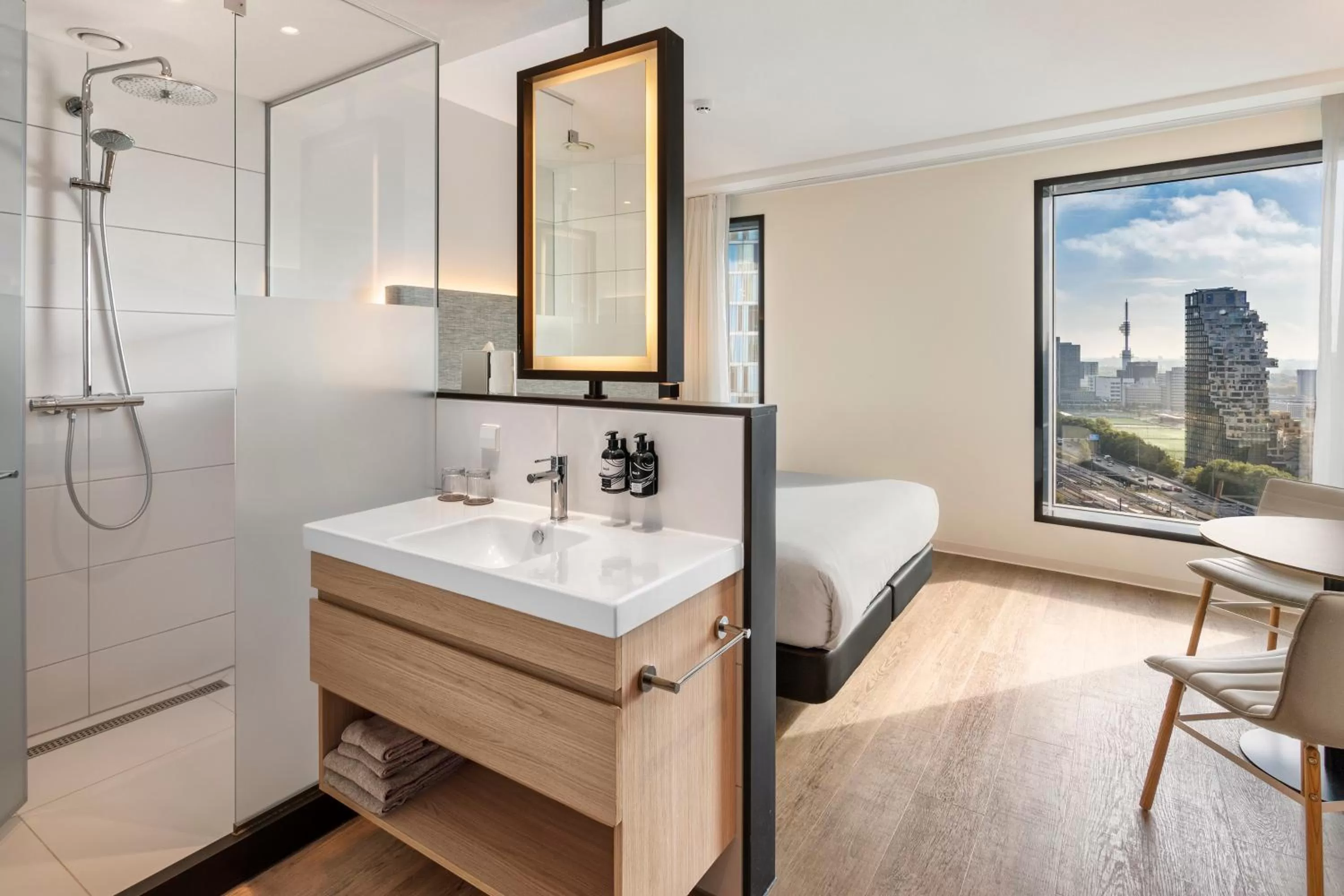 Shower in INNSiDE by Meliá Amsterdam