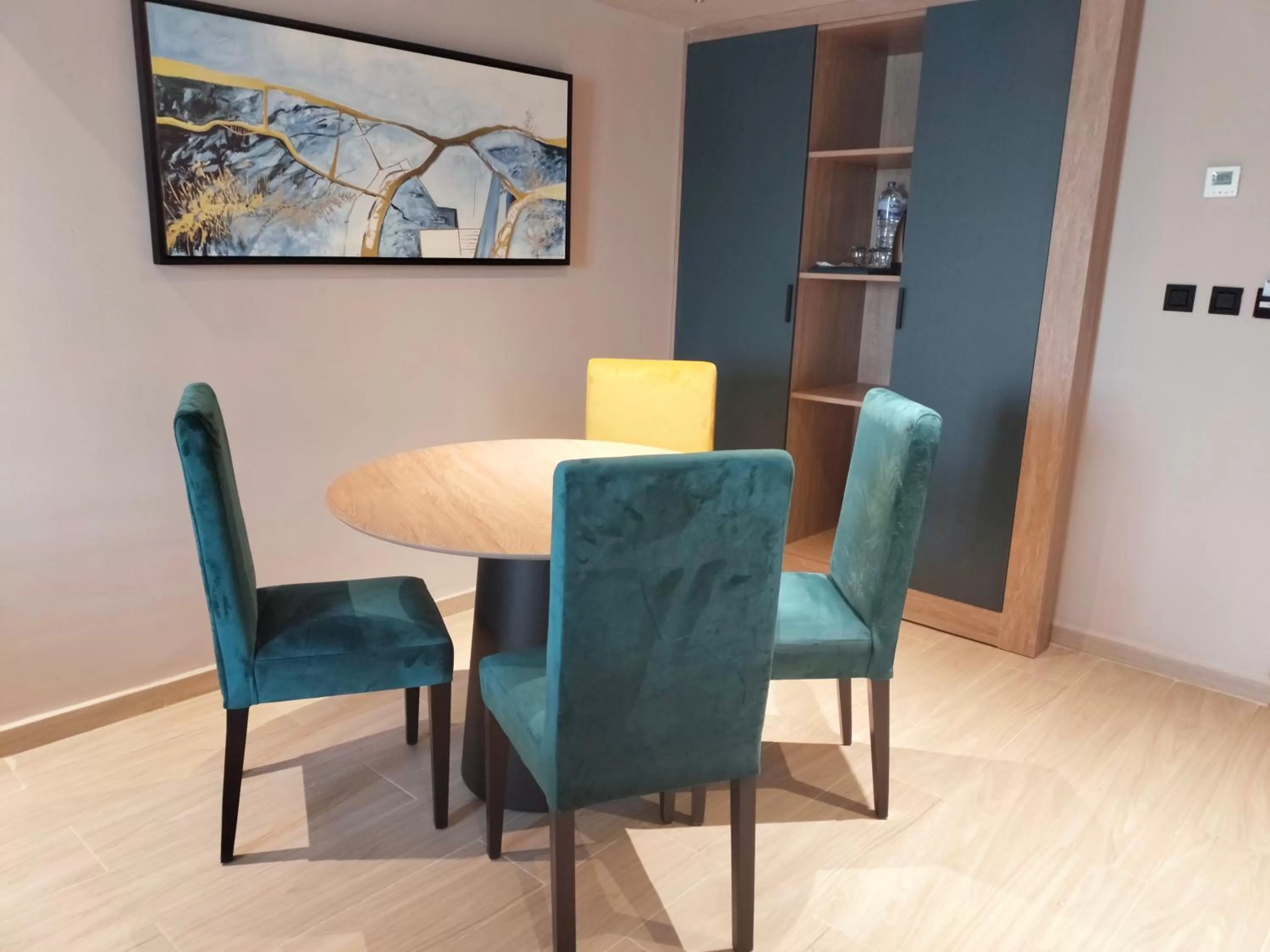 Seating area in Golden Tulip El Mechtel