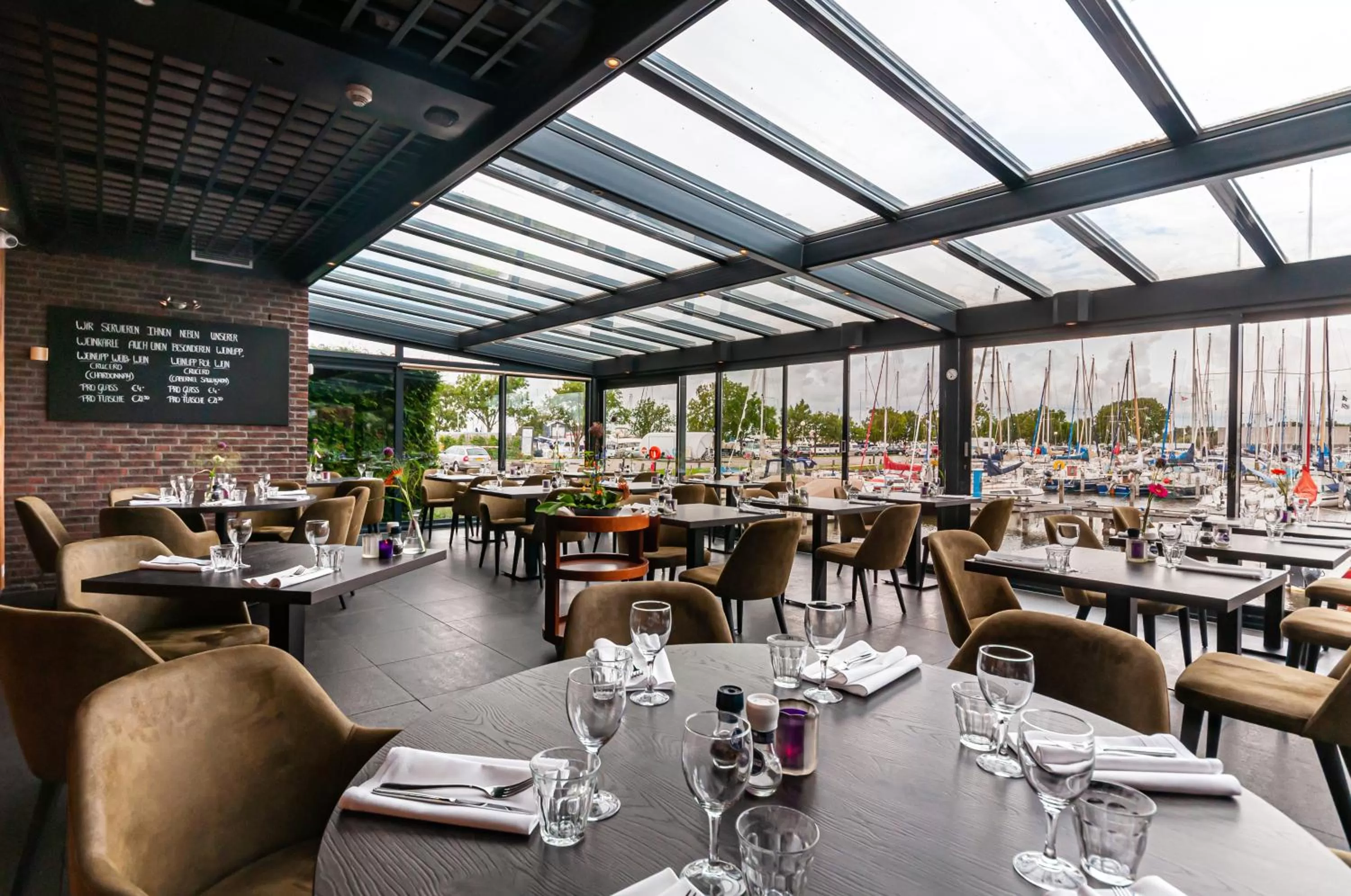 Restaurant/places to eat in Hotel Iselmar