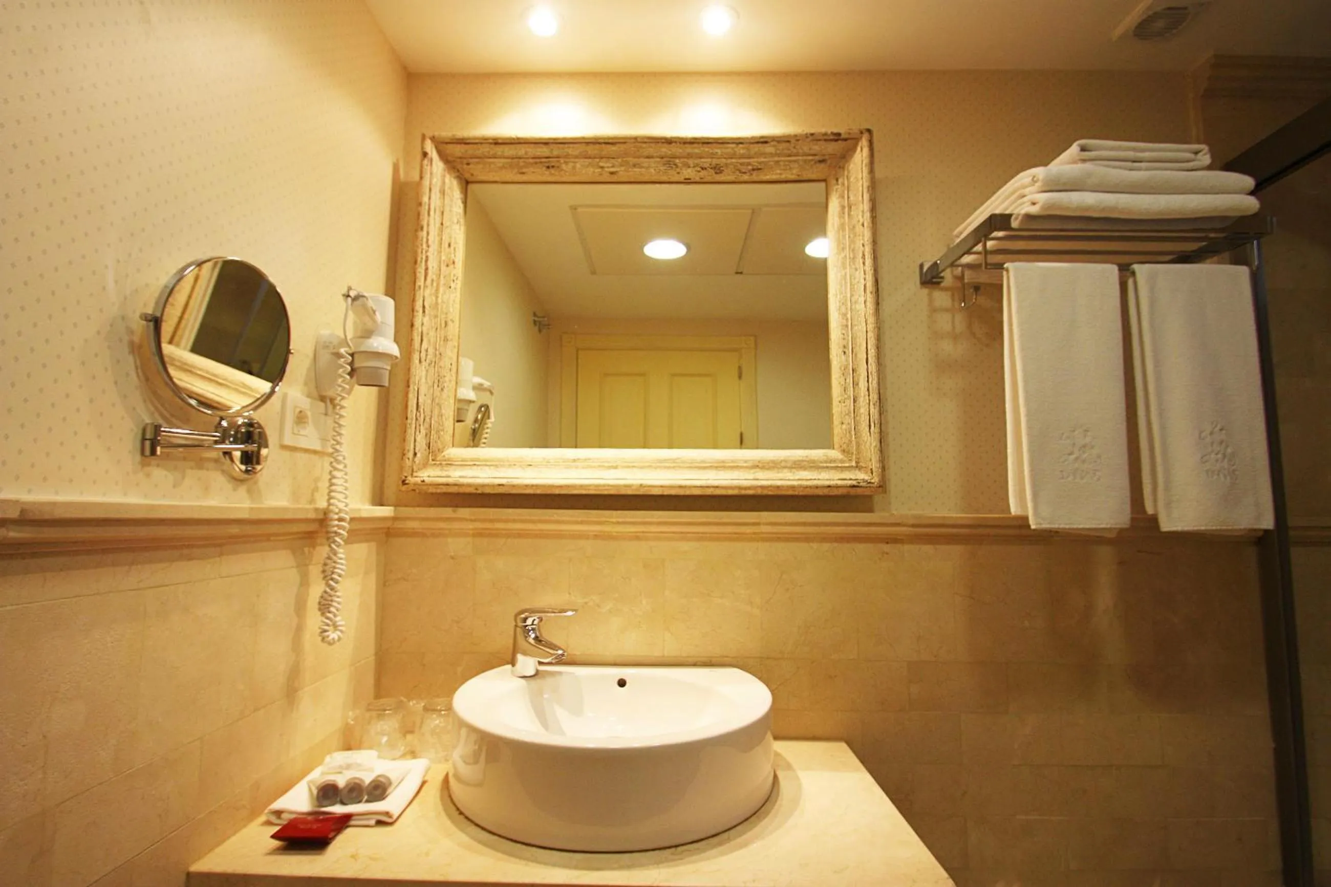 Double or Twin Room in Las Doñas del Portazgo