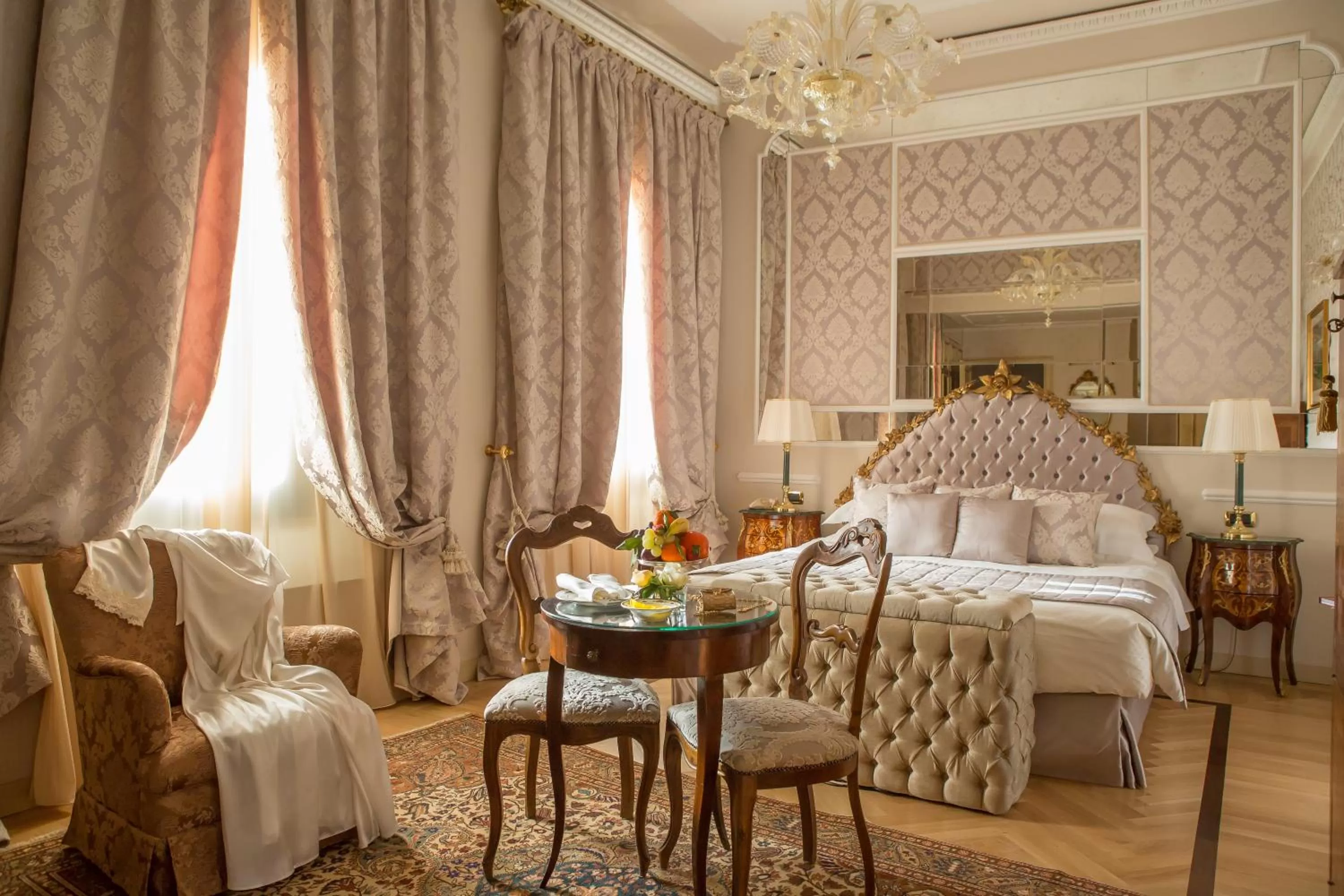 Photo of the whole room, Bed in Grand Hotel Majestic gia' Baglioni