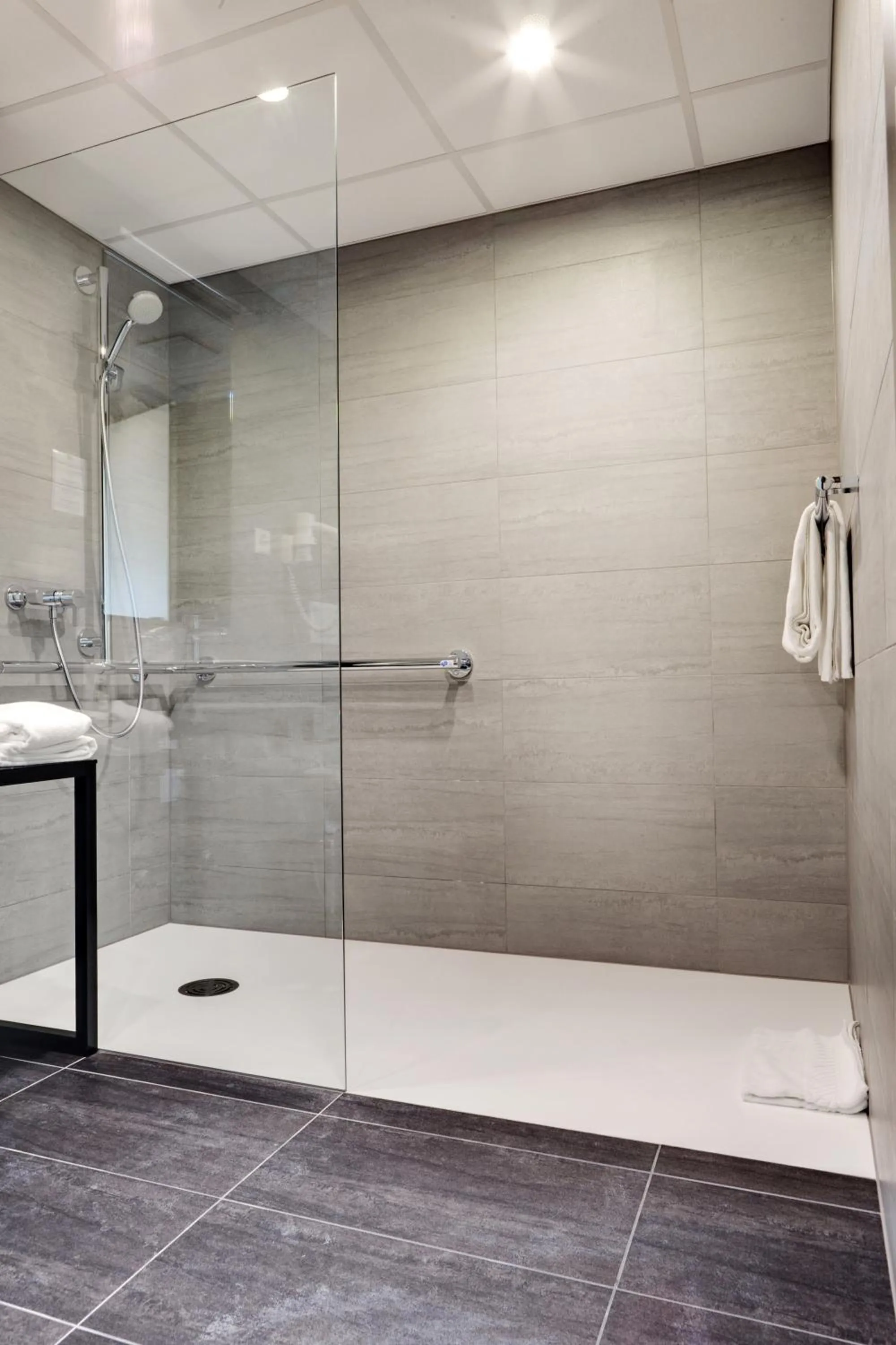 Shower, Bathroom in Best Western Hotel Rallye