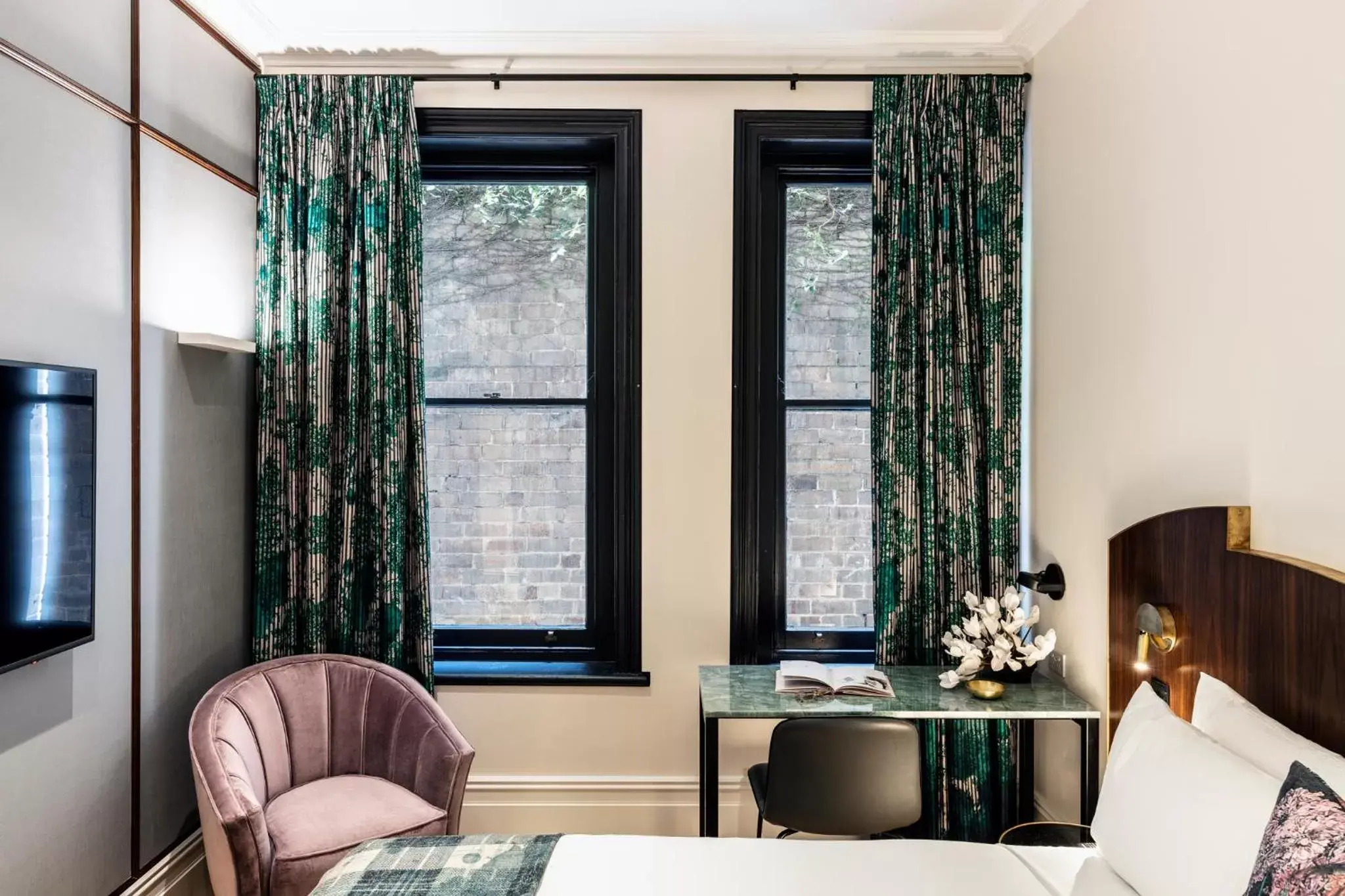 King Room - Urban in Crystalbrook Albion King Room - Urban in Crystalbrook Albion