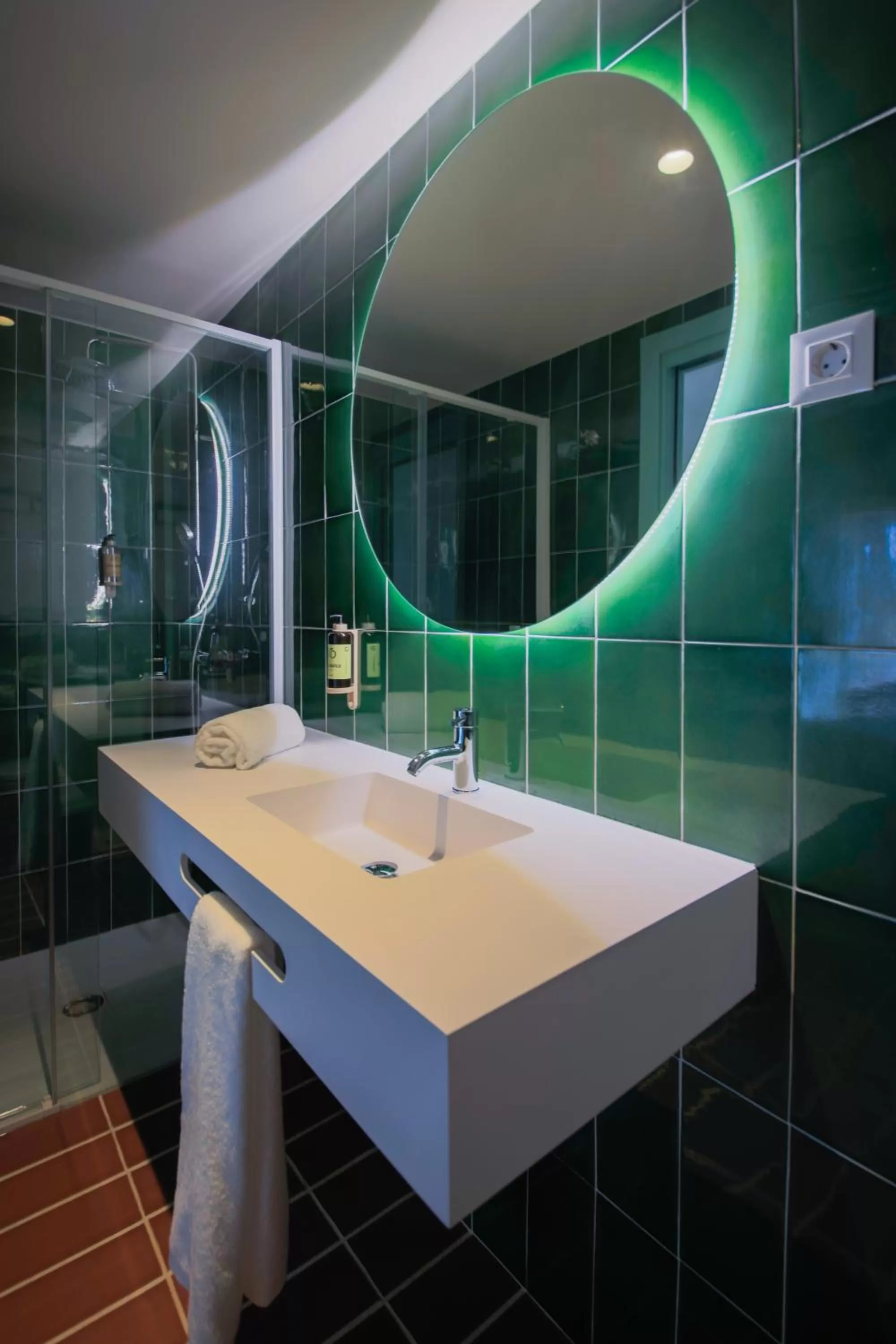 Shower in Terra Aurea Aparthotel