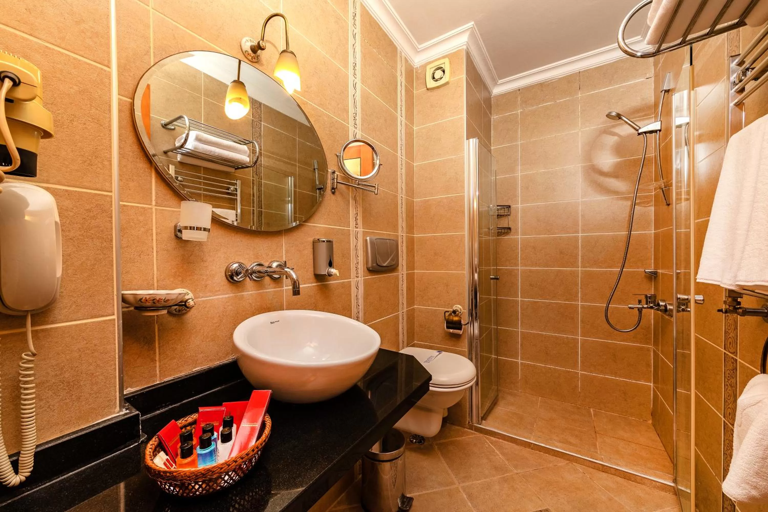 Bathroom in Santa Ottoman Hotel