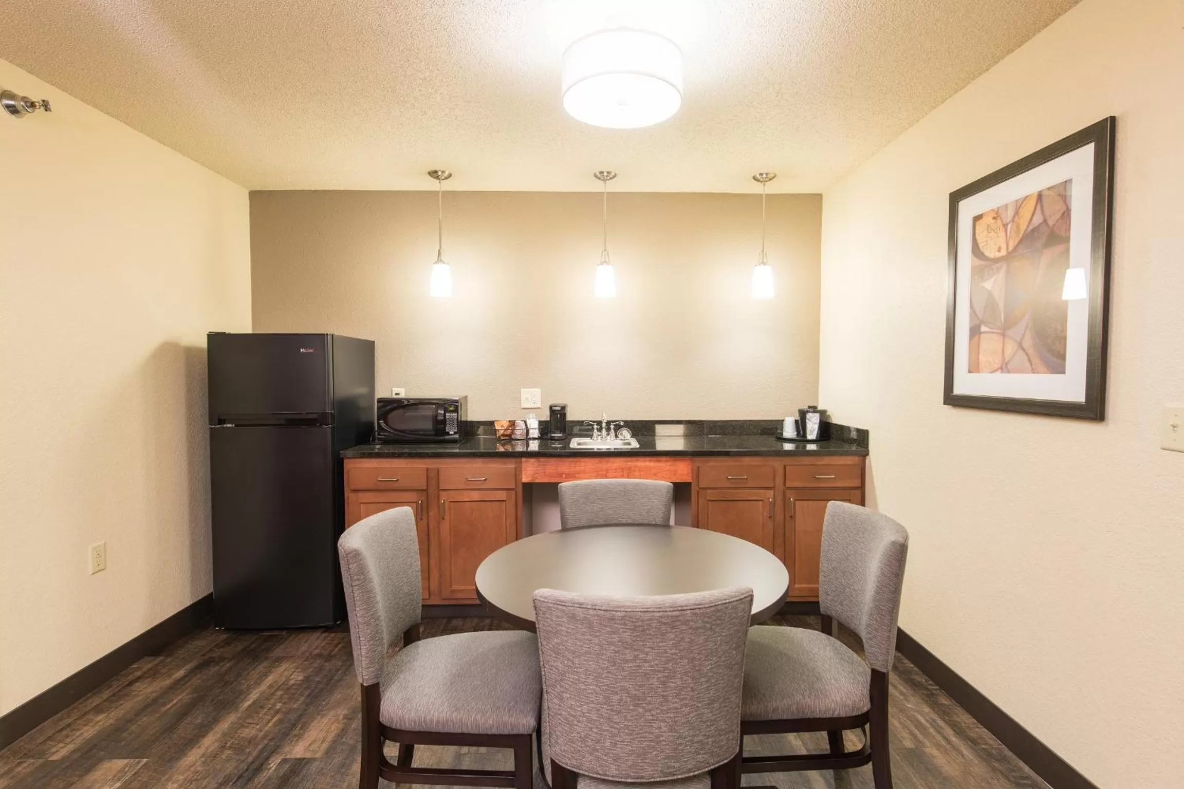 Kitchen or kitchenette in AmericInn by Wyndham Mounds View Minneapolis
