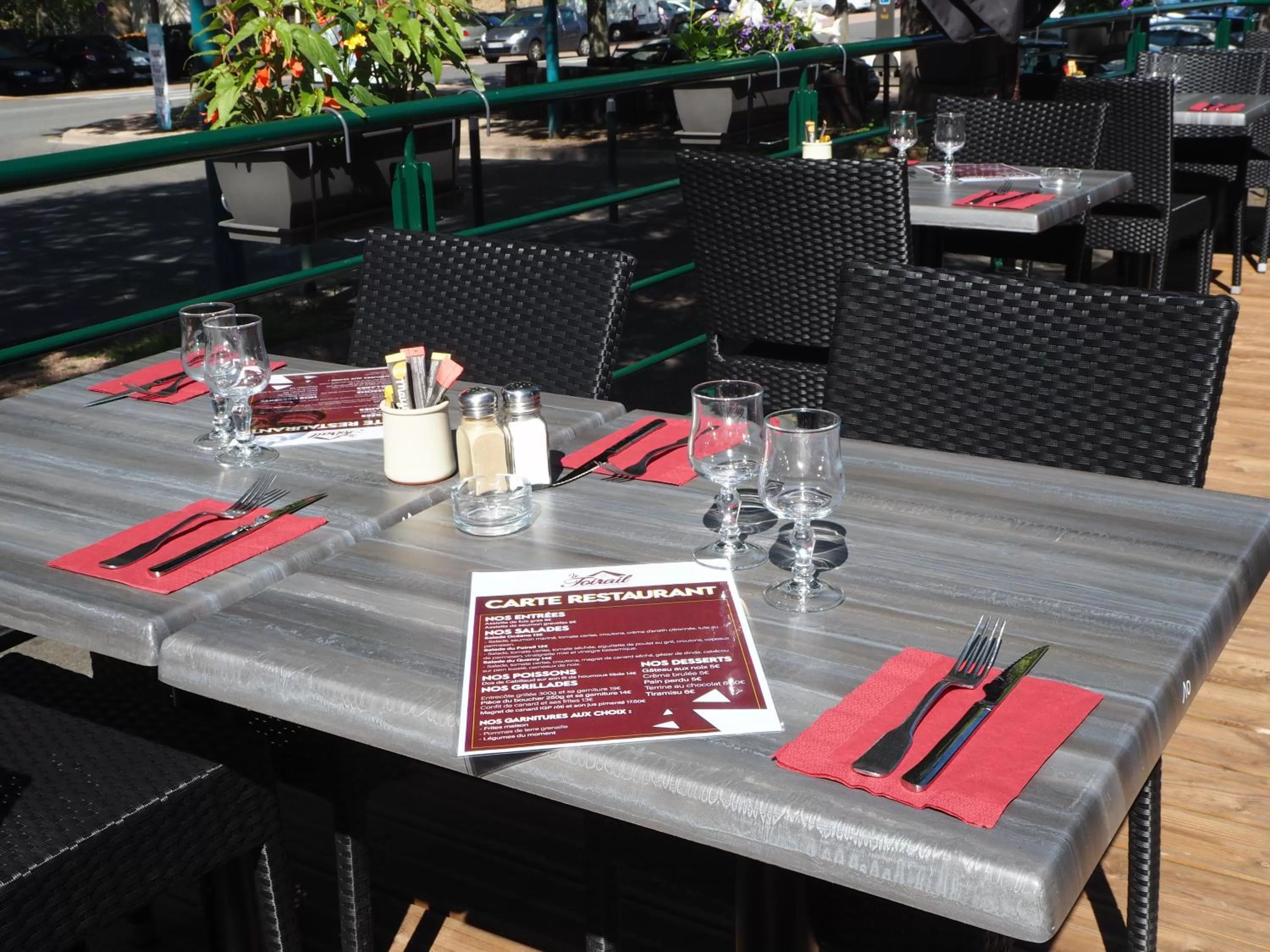 Restaurant/Places to Eat in HOTEL LE FOIRAIL