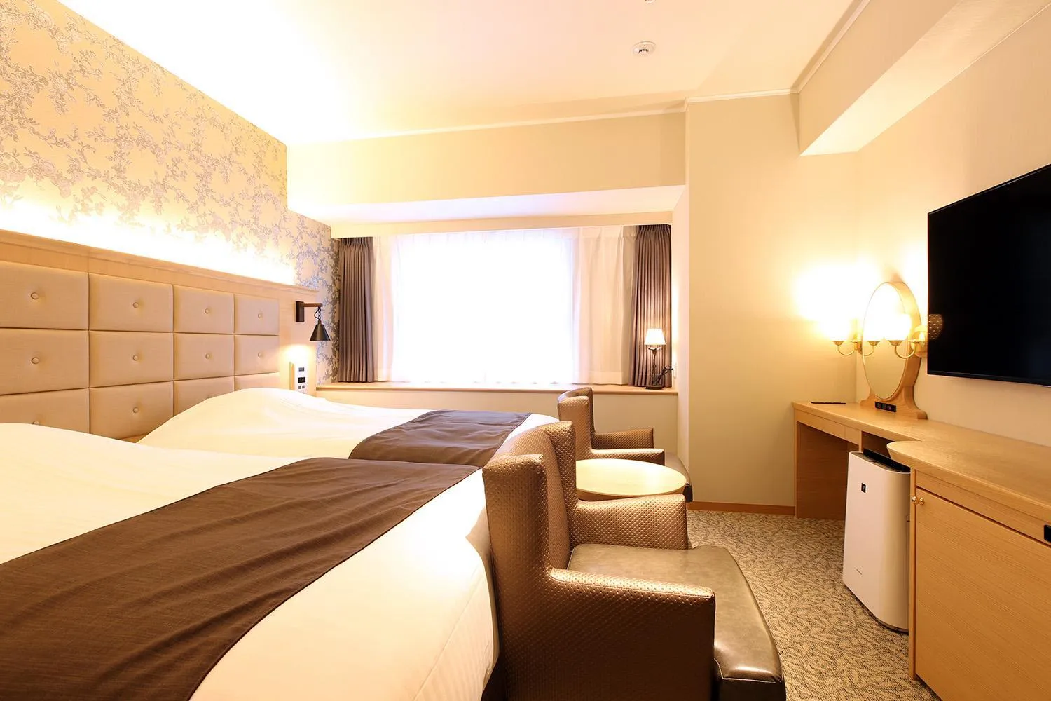 Photo of the whole room, Bed in Kobe Luminous Hotel Sannomiya