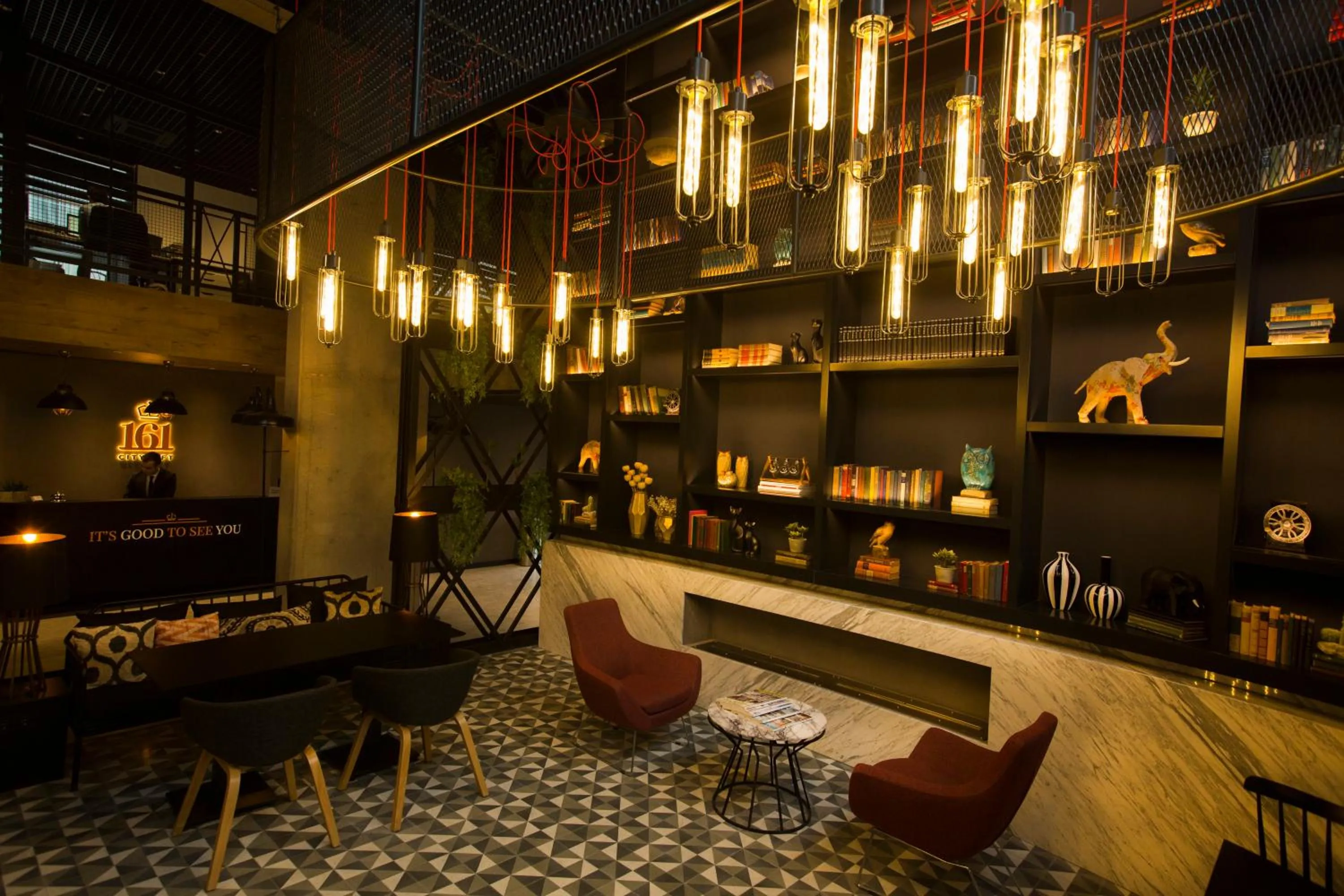 Restaurant/places to eat in Cityloft 161