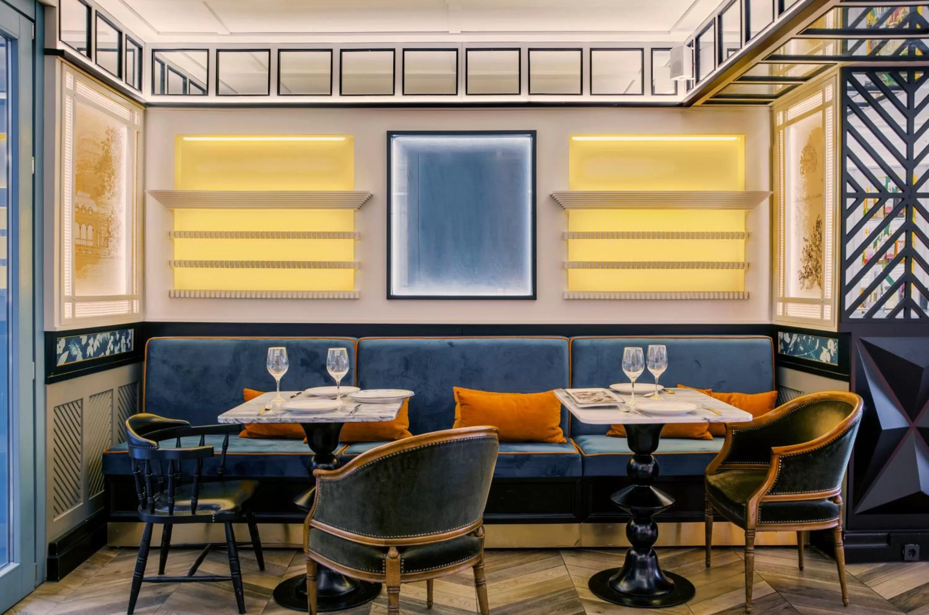 Restaurant/places to eat in Blue Windows House Apartamentos & Suites