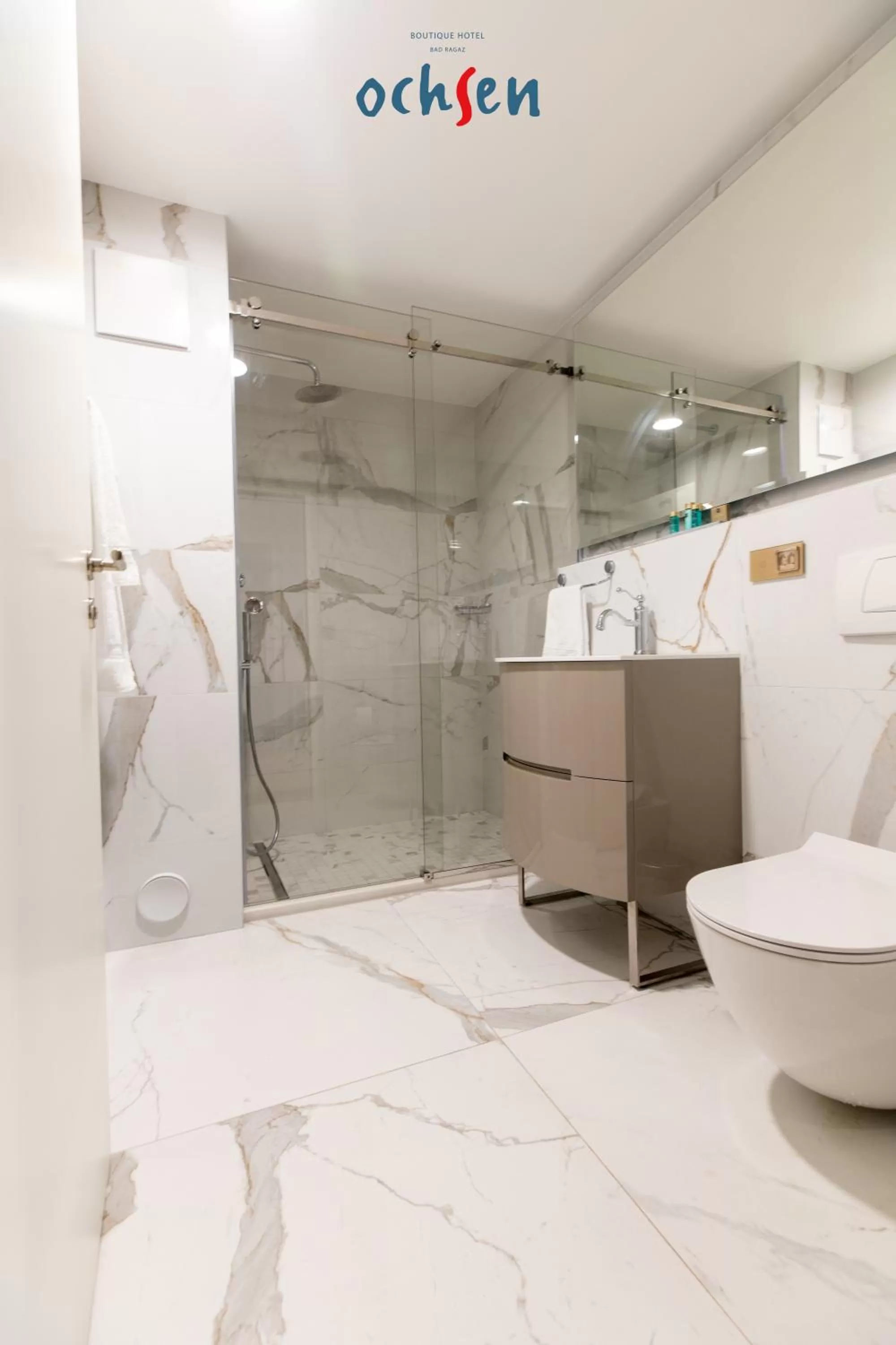 Shower in Boutique Hotel OchSen Self-Check-In