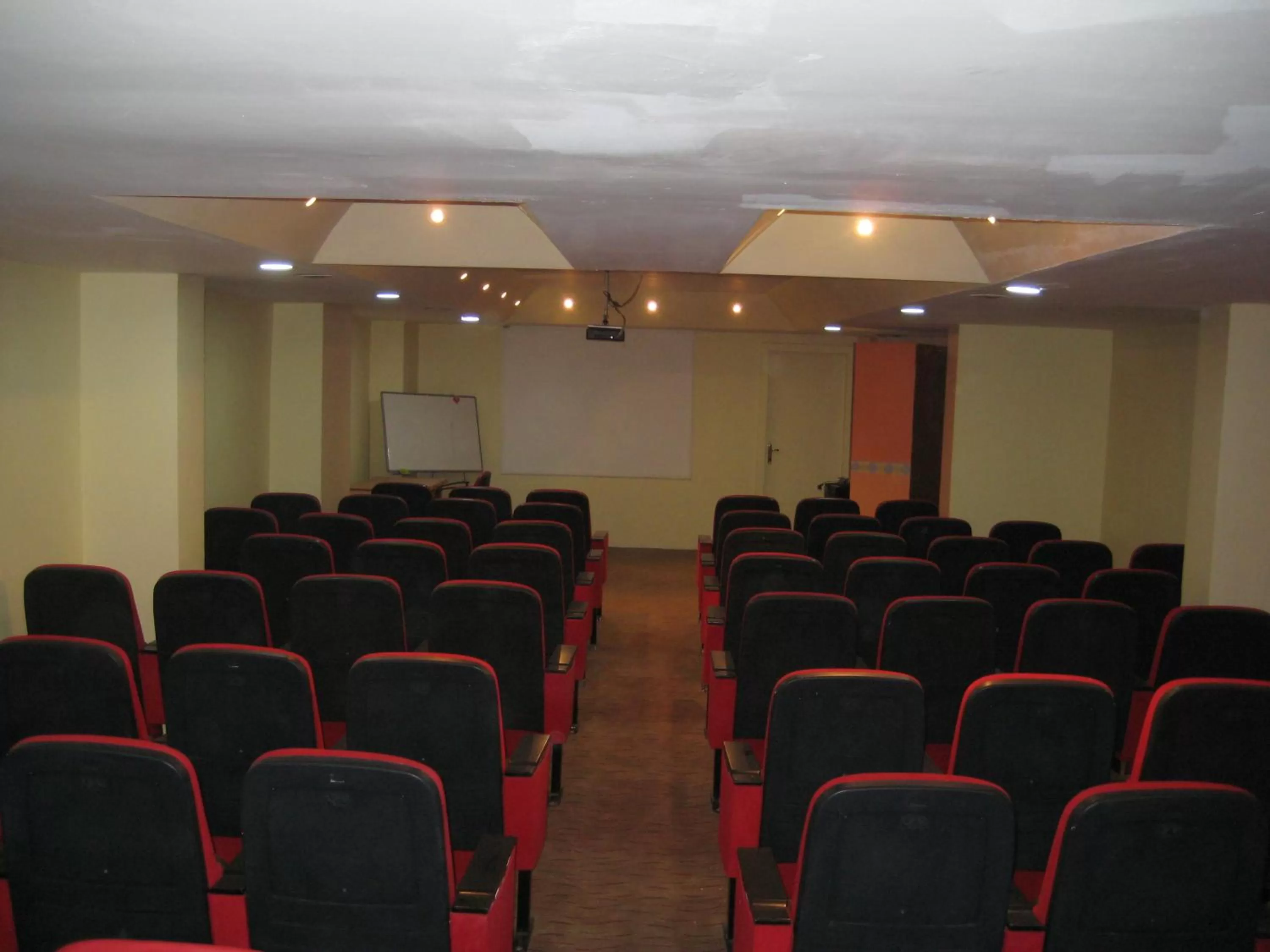 Business facilities, Business Area/Conference Room in Miroglu Hotel