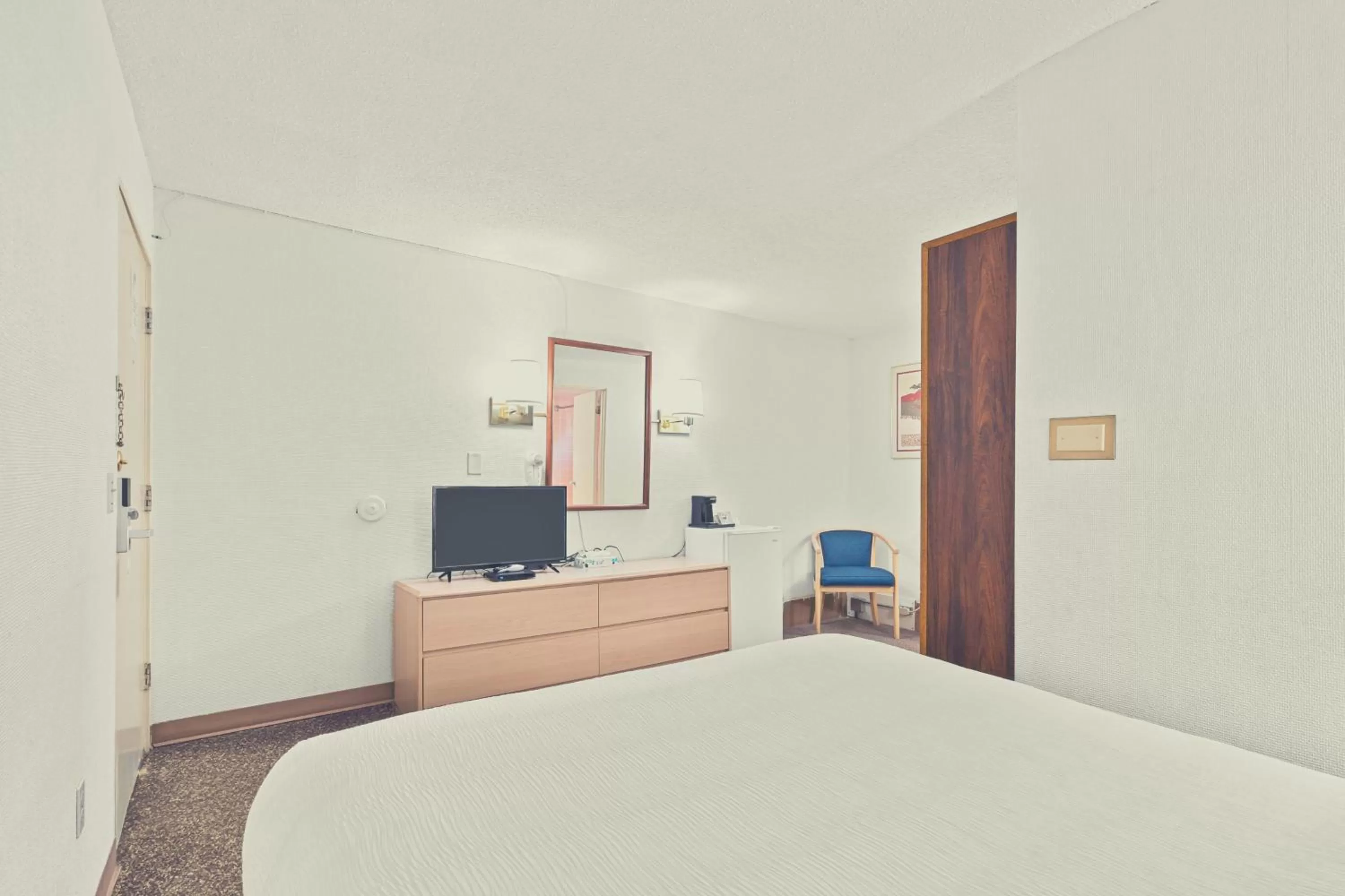 Photo of the whole room, Bed in Stardust Motel Wallace