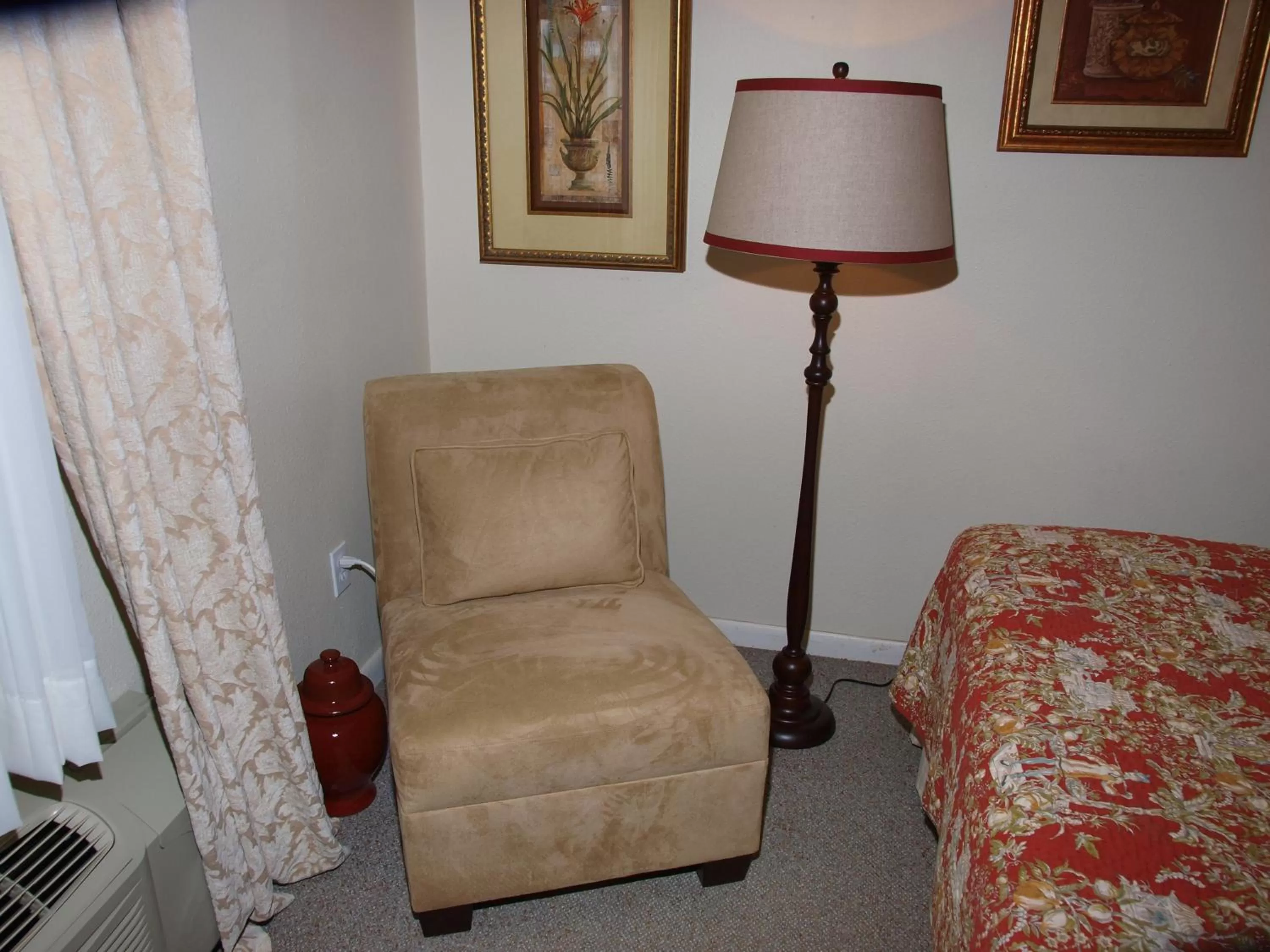 Seating area in Rainbow Courts
