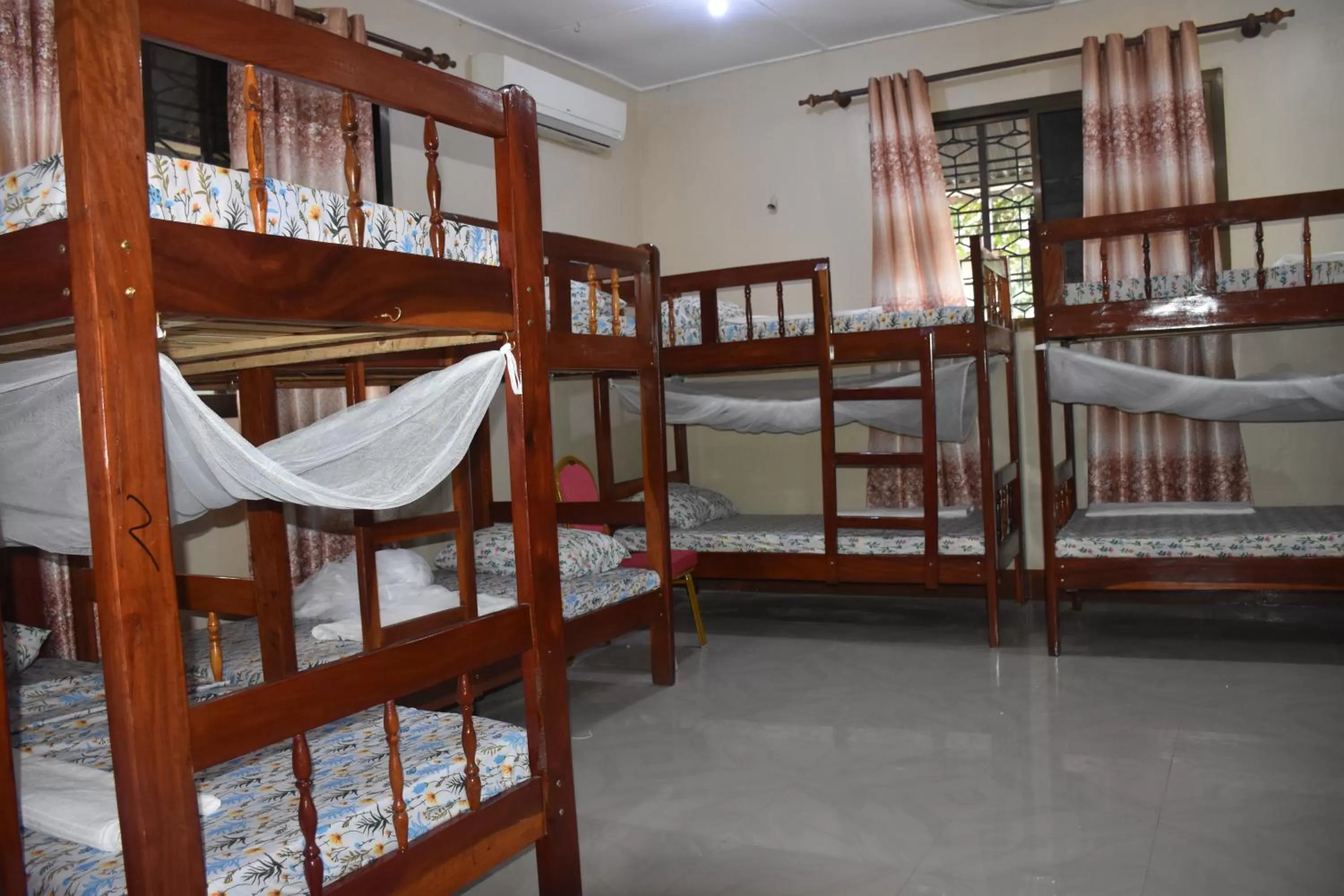 bunk bed in L&J Modern Backpackers Kinondoni
