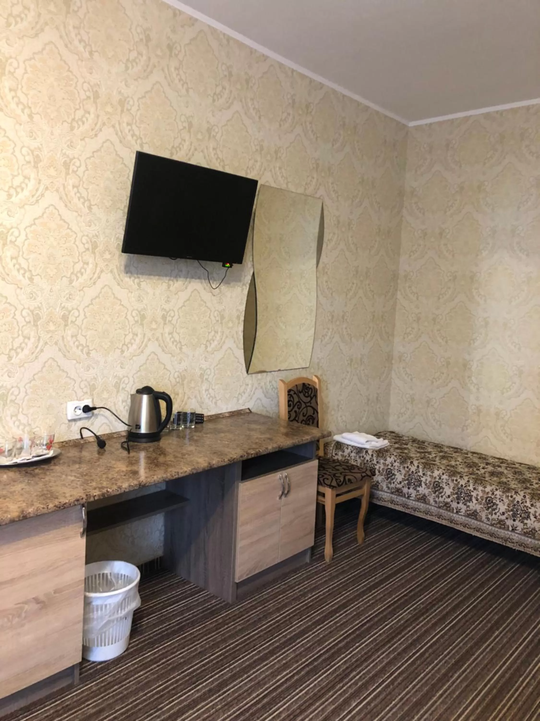 TV/Entertainment Center in Motel Kurortnyy & SPA