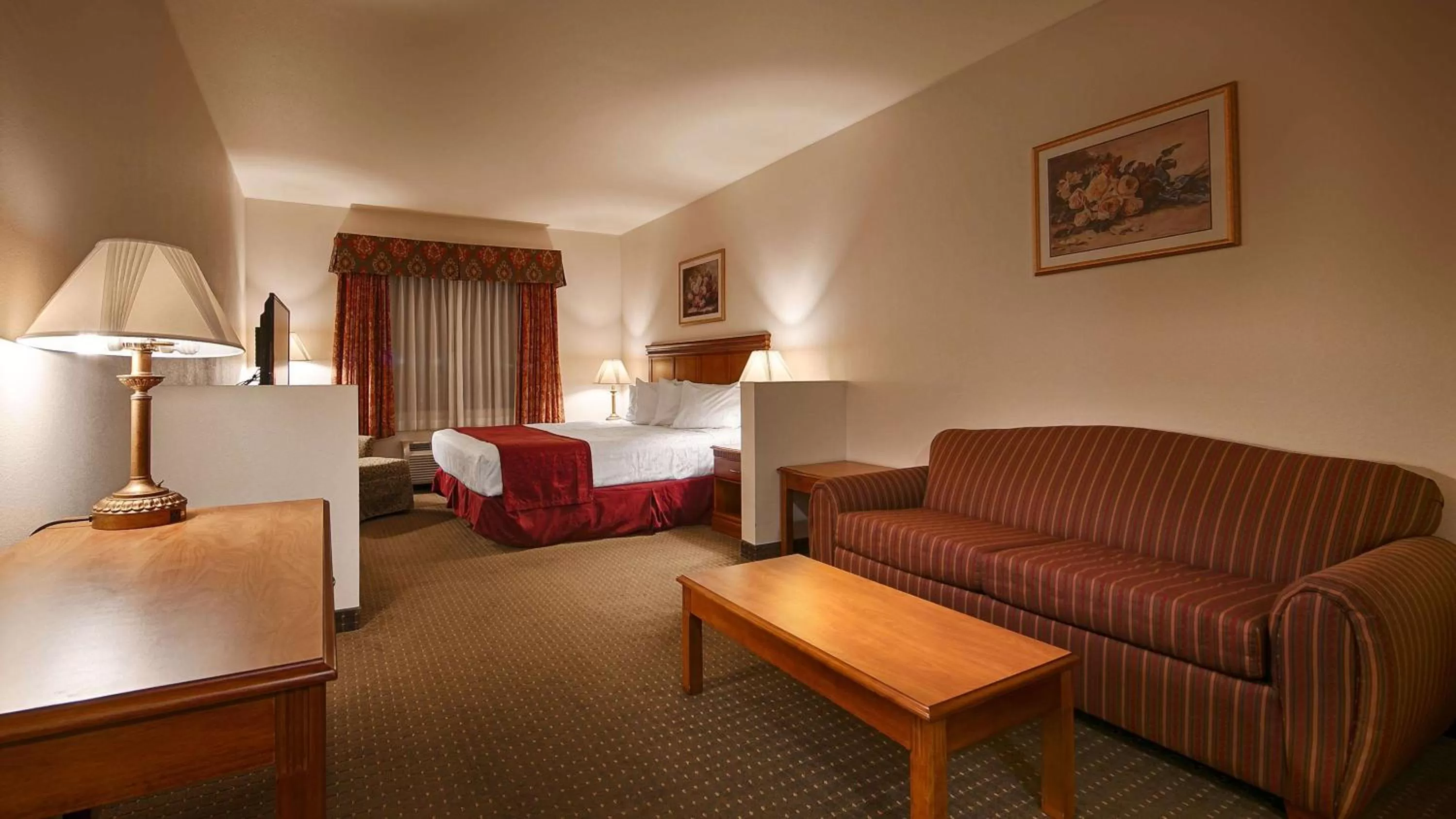 King Room - Disability Access in Best Western Plus Lake Elsinore Inn & Suites