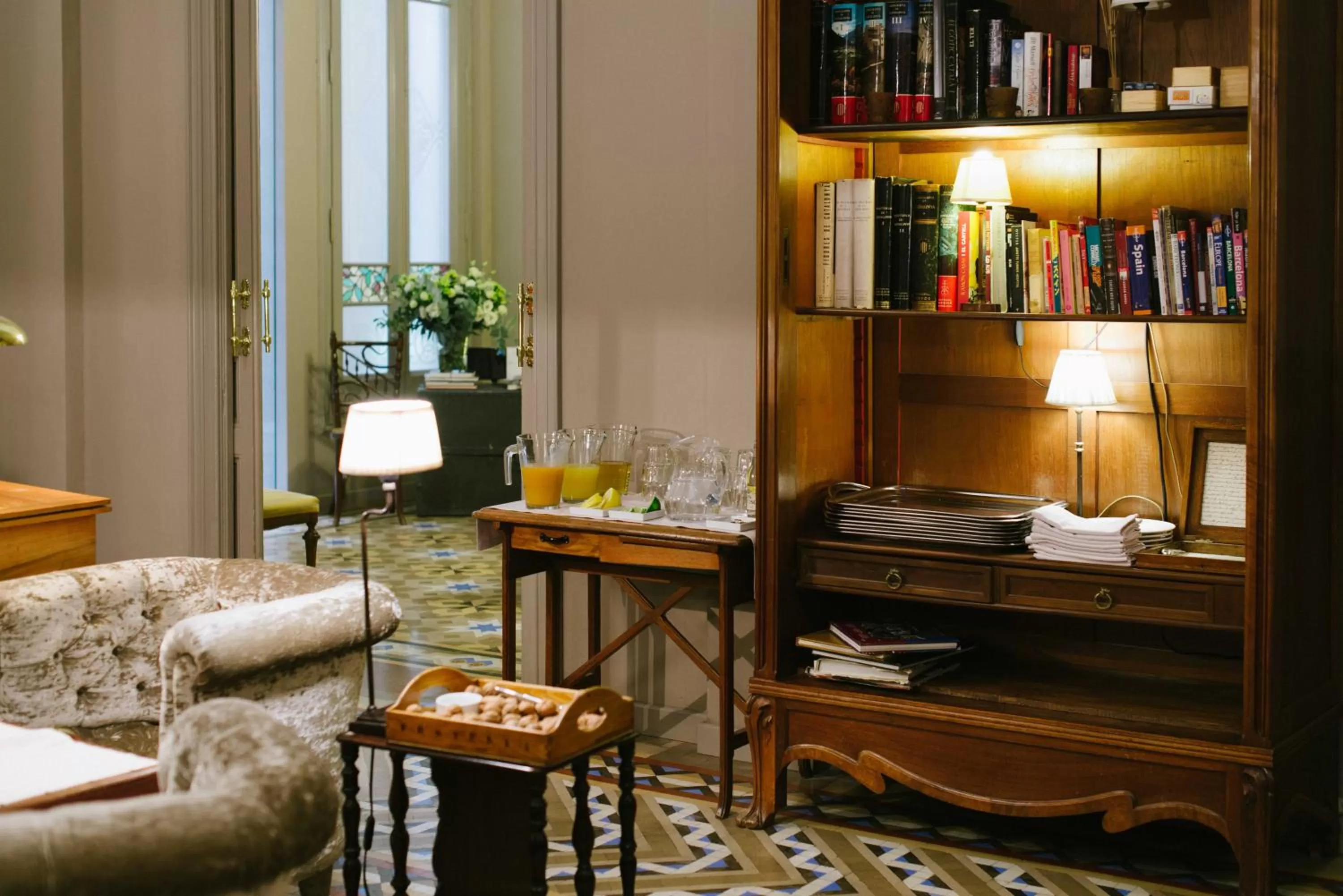 Library in Circa 1905